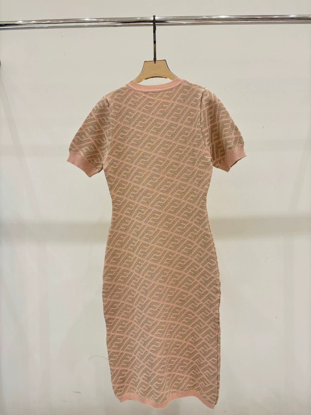 F 25 New Alphabet Slash Round Neck Short Sleeve Knit Dress (pink blue brown)