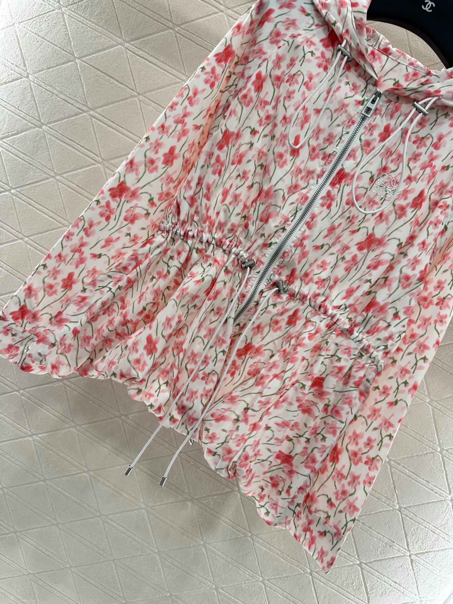 L 25 Hooded Floral Print Jacket