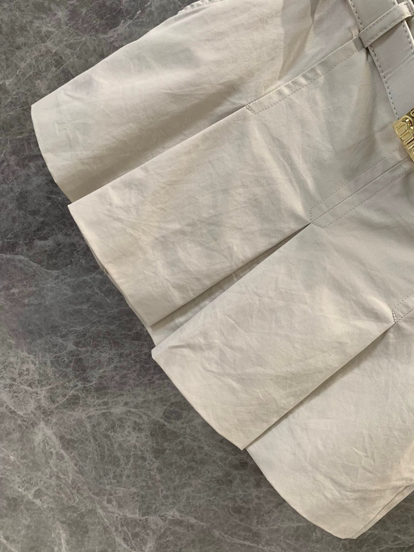 M 25 Belt skirt pleated skirt