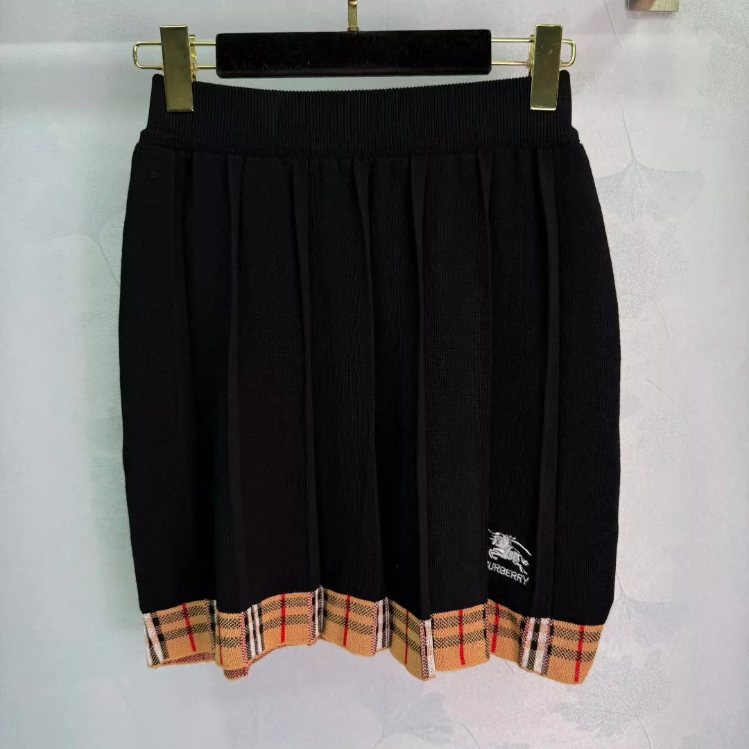 Bu 25 new new plaid short sleeve + pleated skirt set