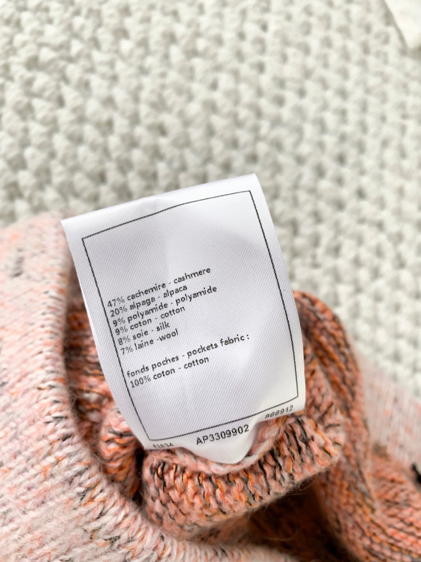 C 25B Pink-dyed cashmere skirt with baby collar