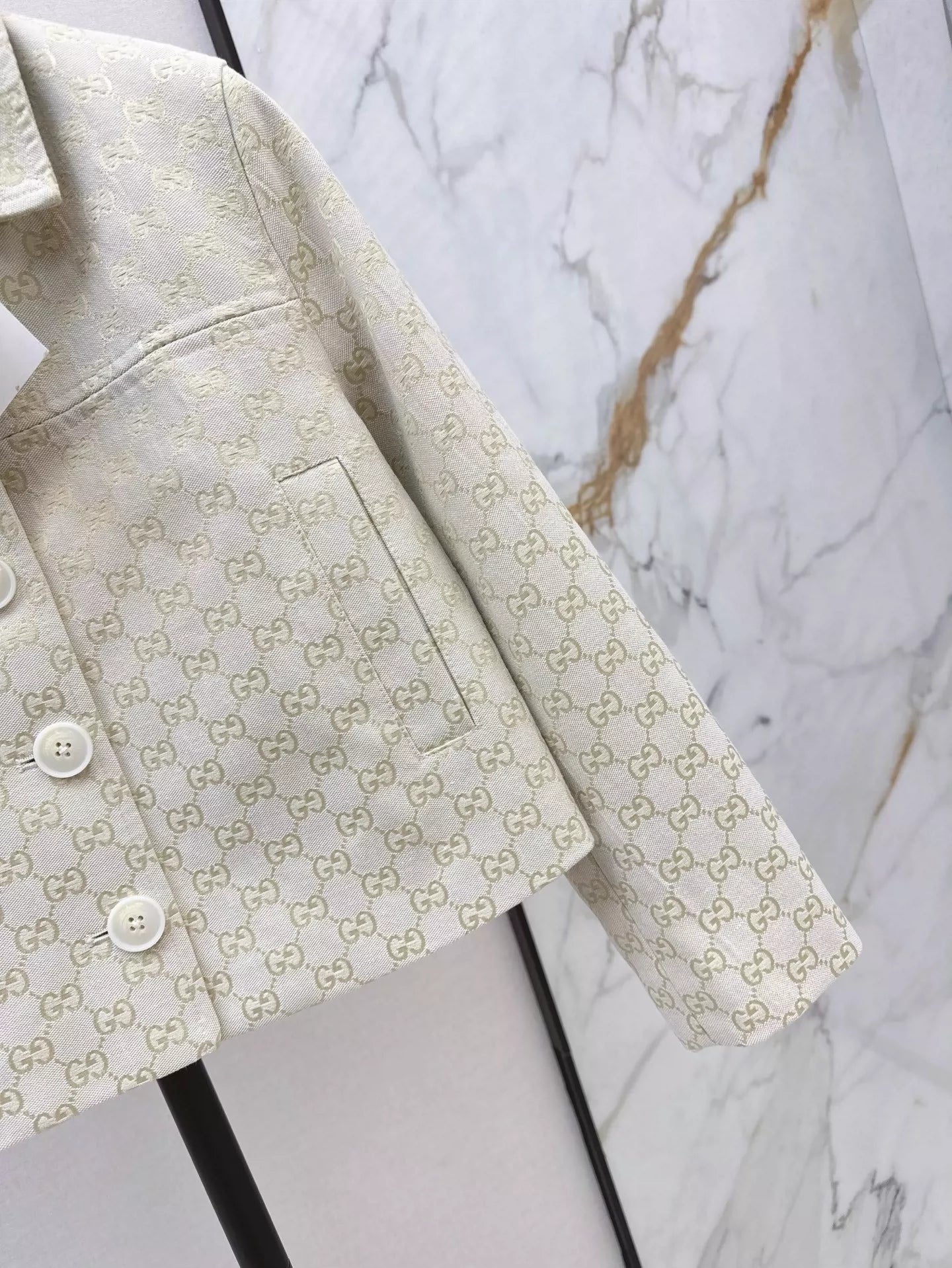 G 25 Spring and Summer New Short Long Sleeve Jacket