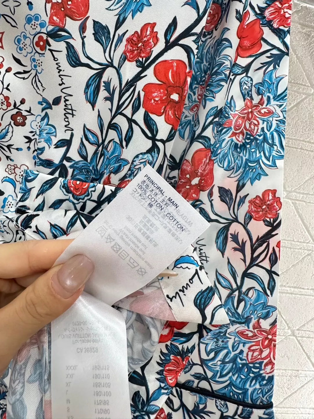 L 25 Floral Prints Shirts