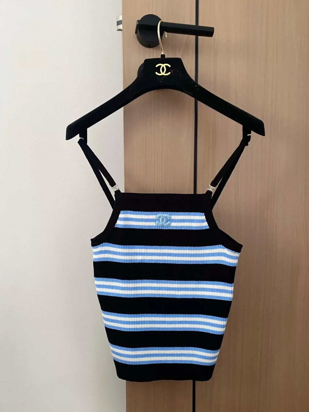 C 25 New Color-Crossing Striped Knit Suspenders