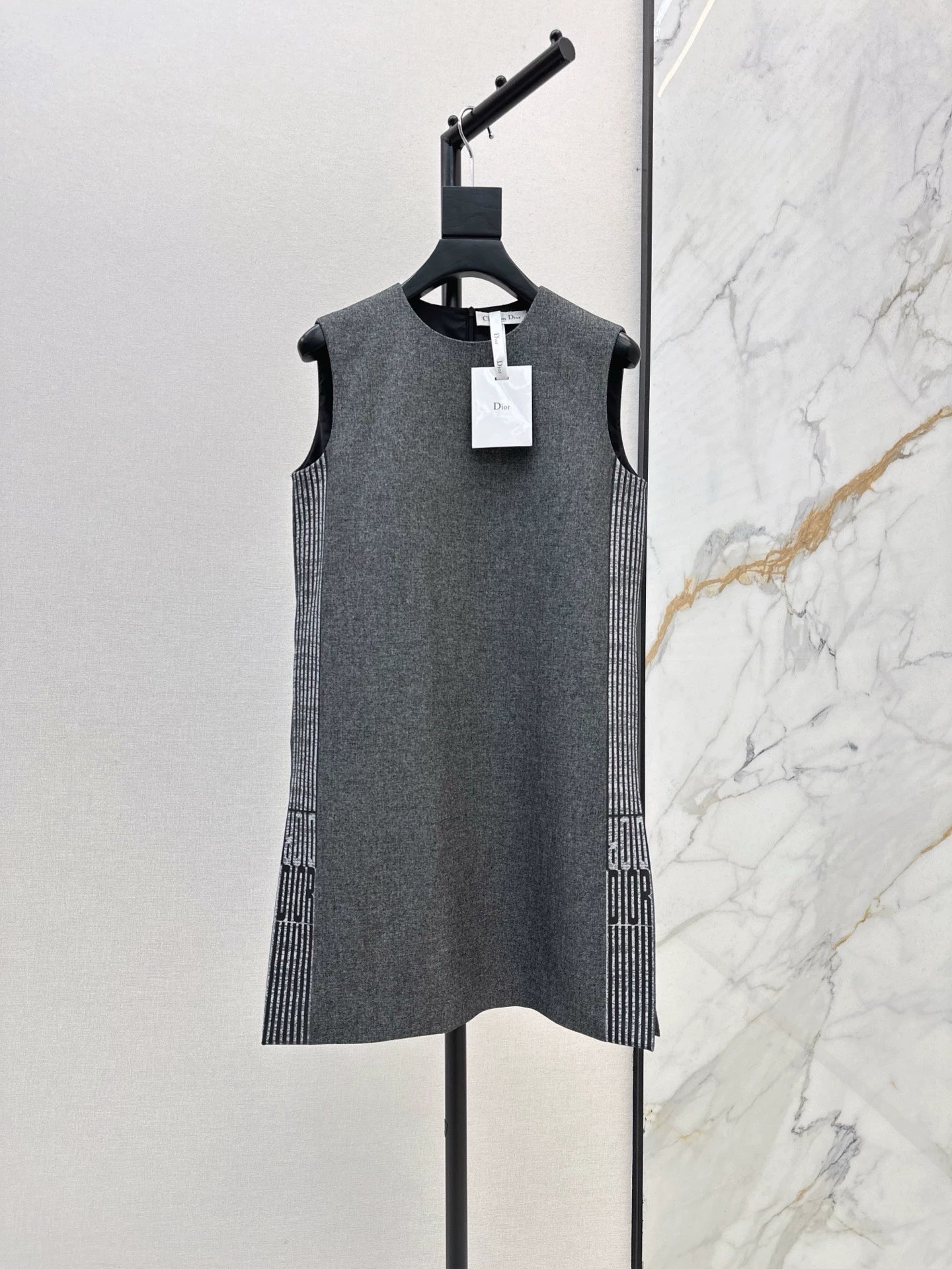 D 25 Spring/Summer newest style Webbing Sleeveless Dresses