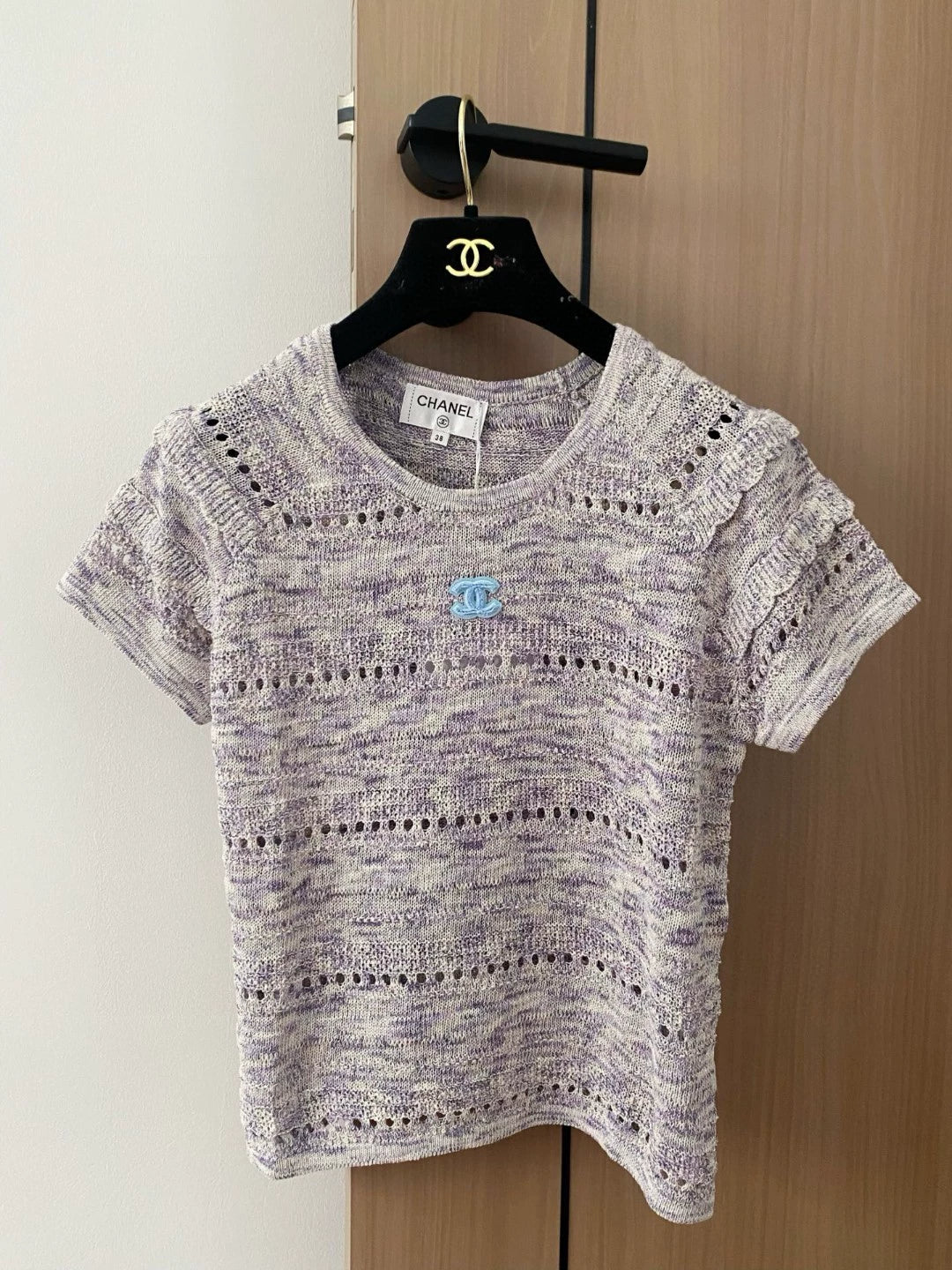 C 25 New Cutout Round Neck Short Sleeve Knit Top