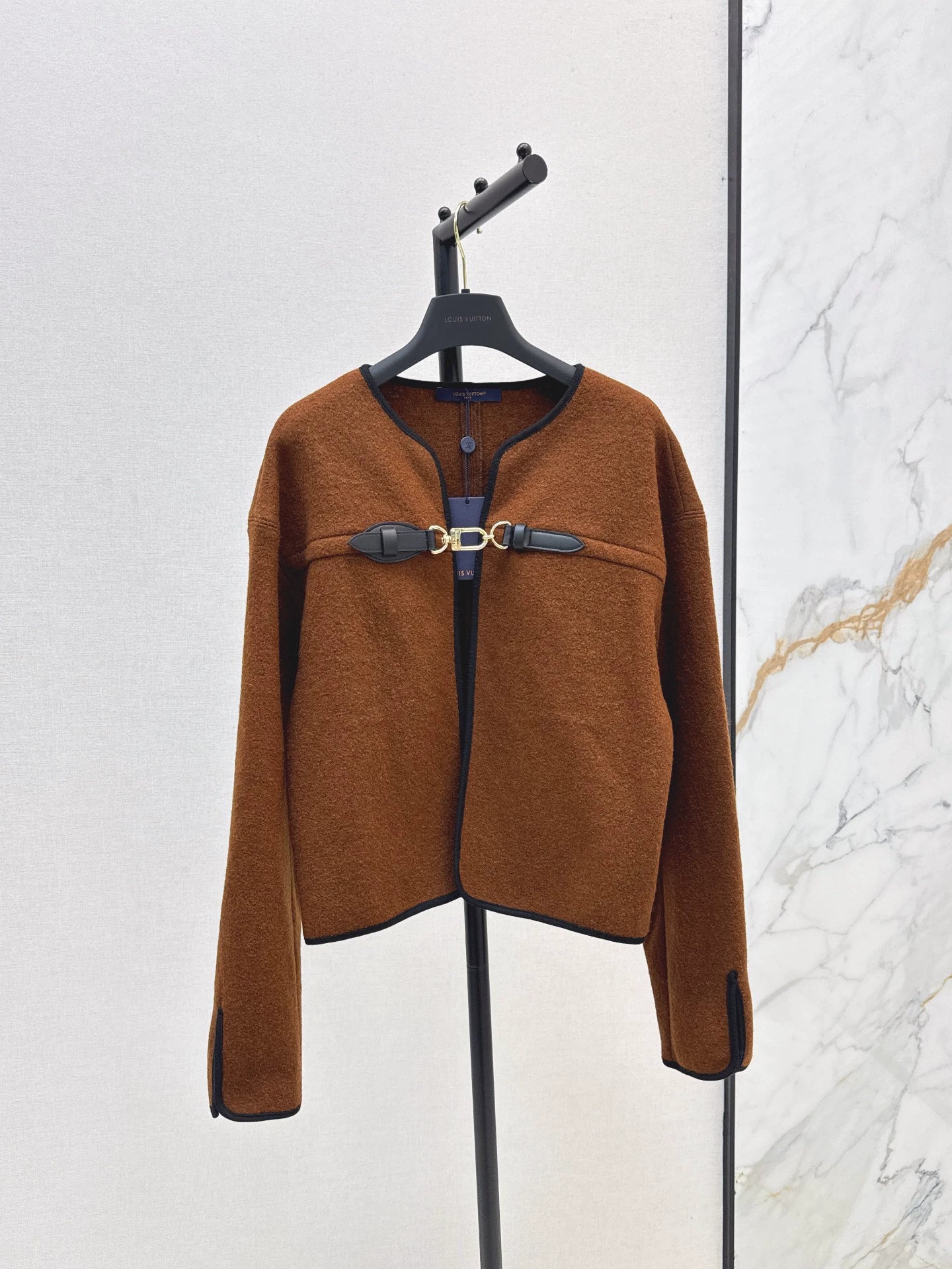 L 25 Leather buttoned cape coat
