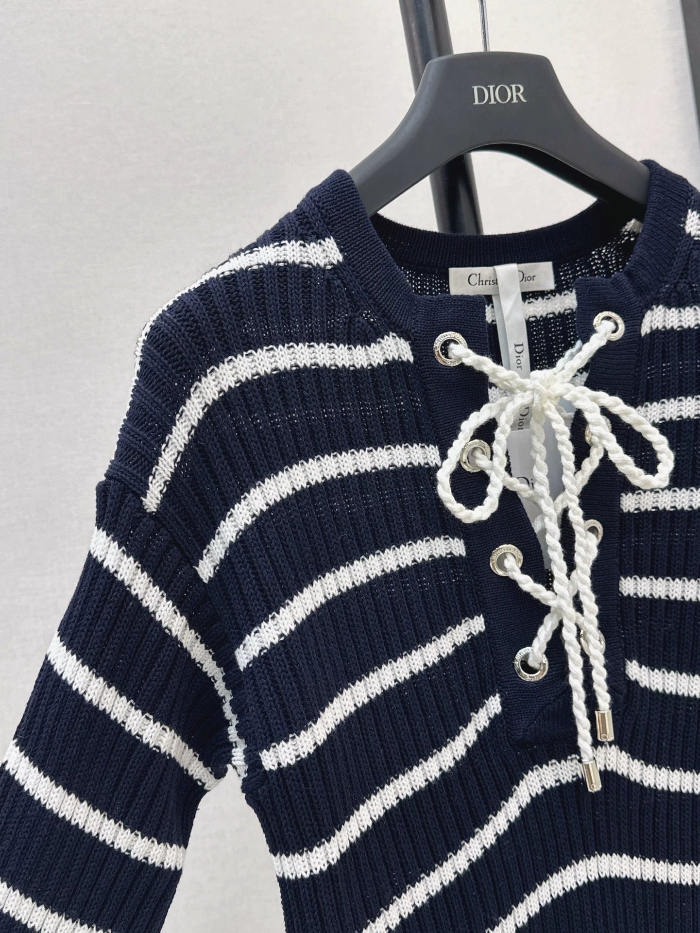D 25 Early Autumn New Tie Striped Knitted Dress