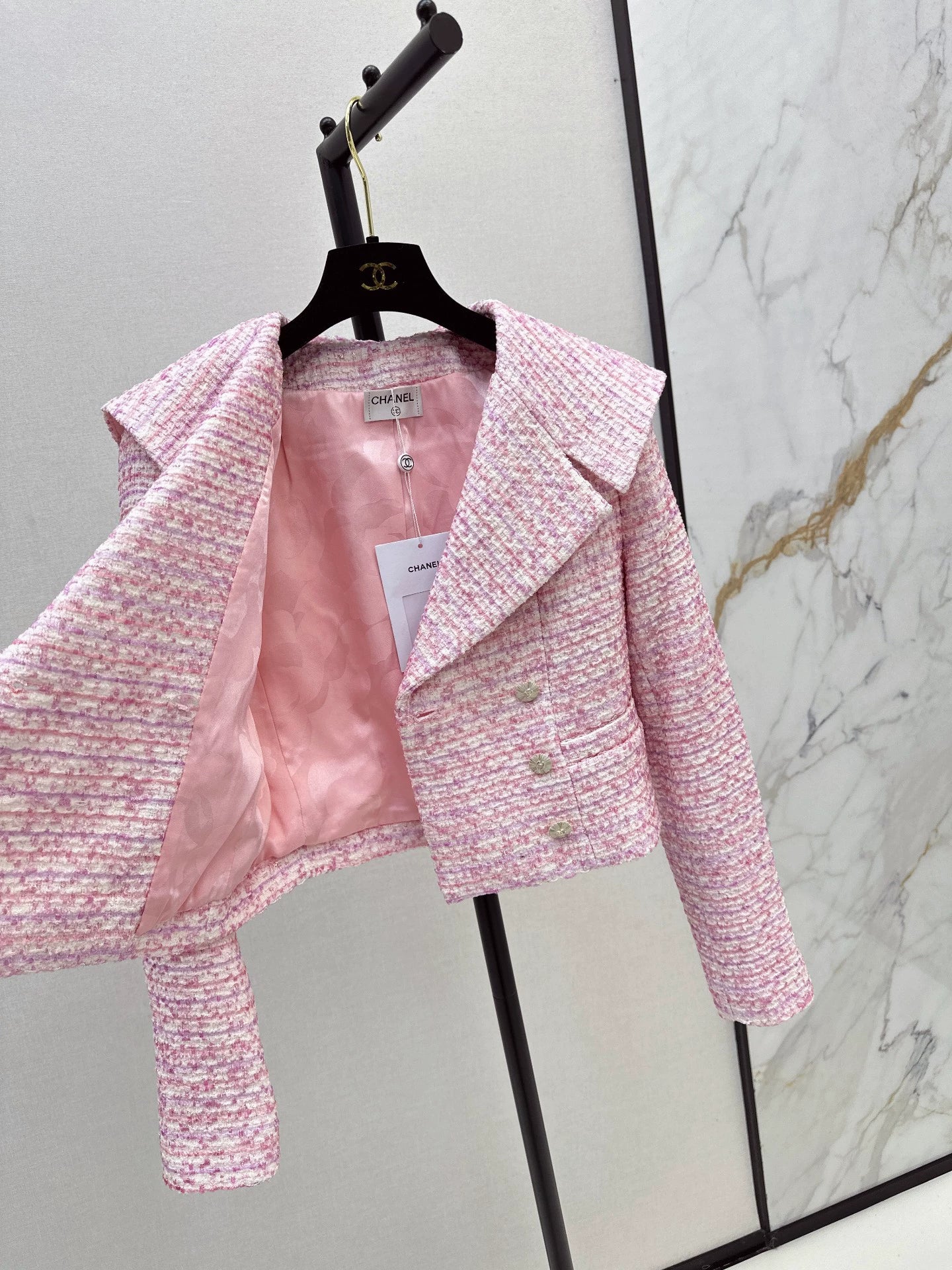 C 25fw Pink lapel jacket