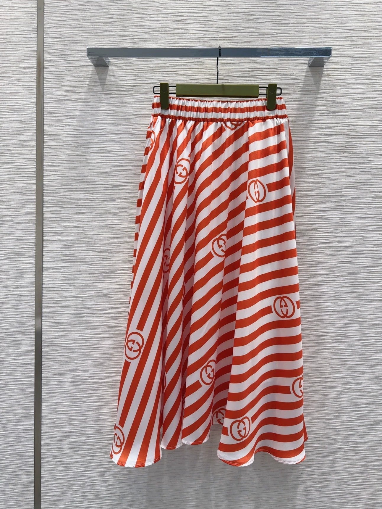 G 25 New Clashing Color Stripe Letter Half Skirt(brown orange)