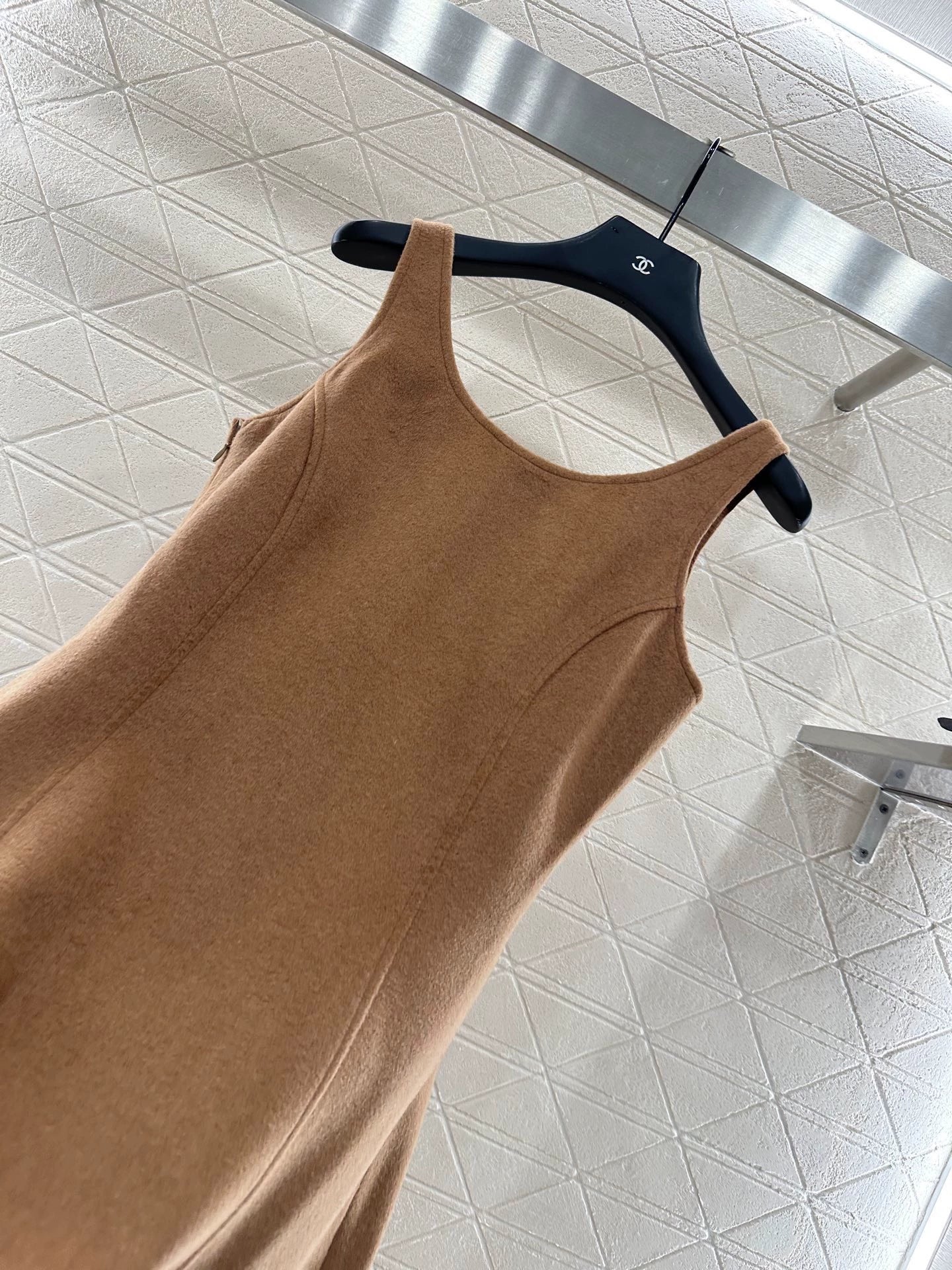 L 25 woolen vest dress