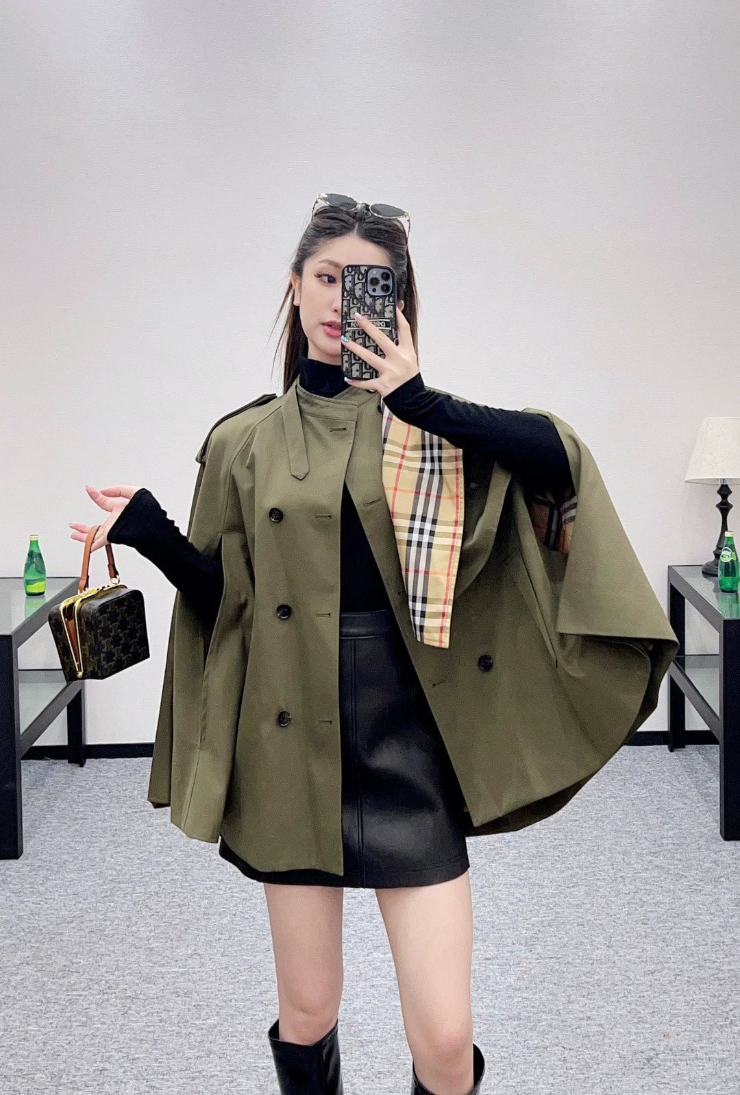Bru 25 Cape windbreaker