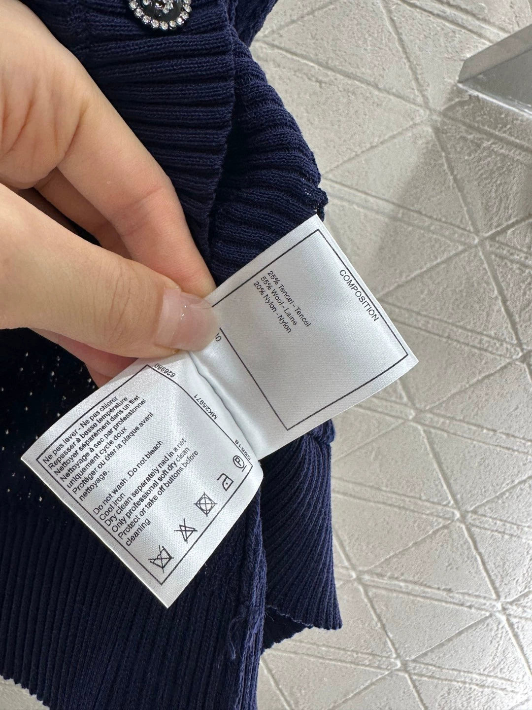 C 25 New Organ Pleat Knit Vests
