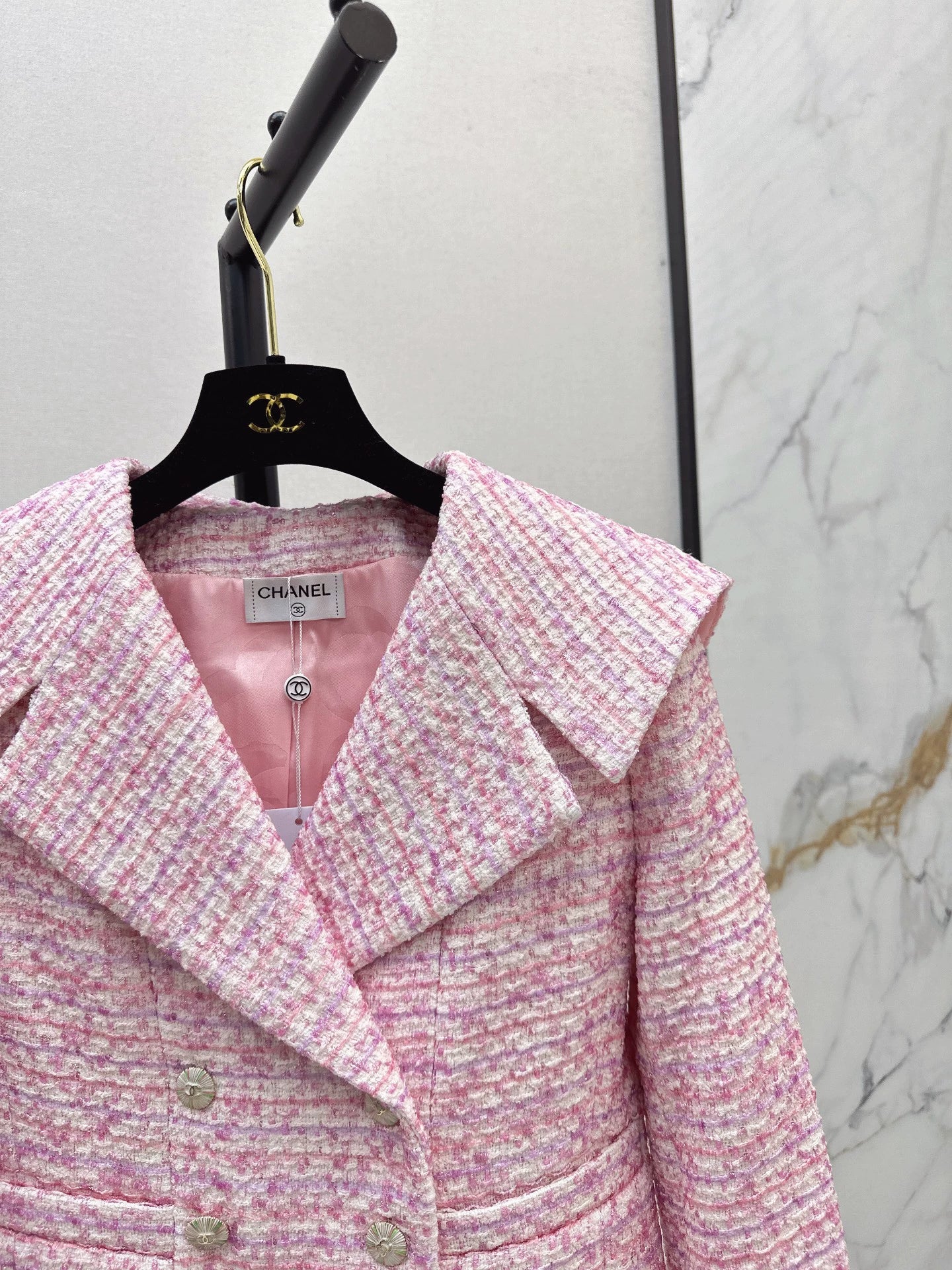 C 25fw Pink lapel jacket