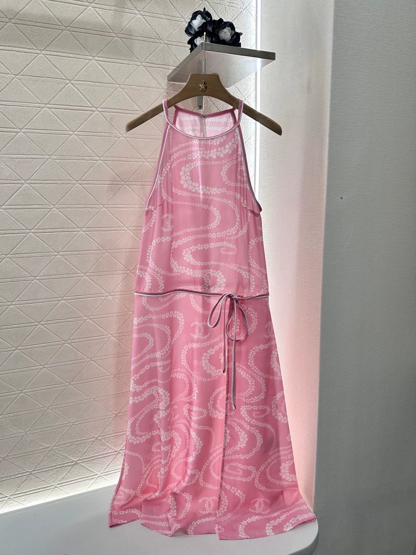 C 25 Printed halter dress