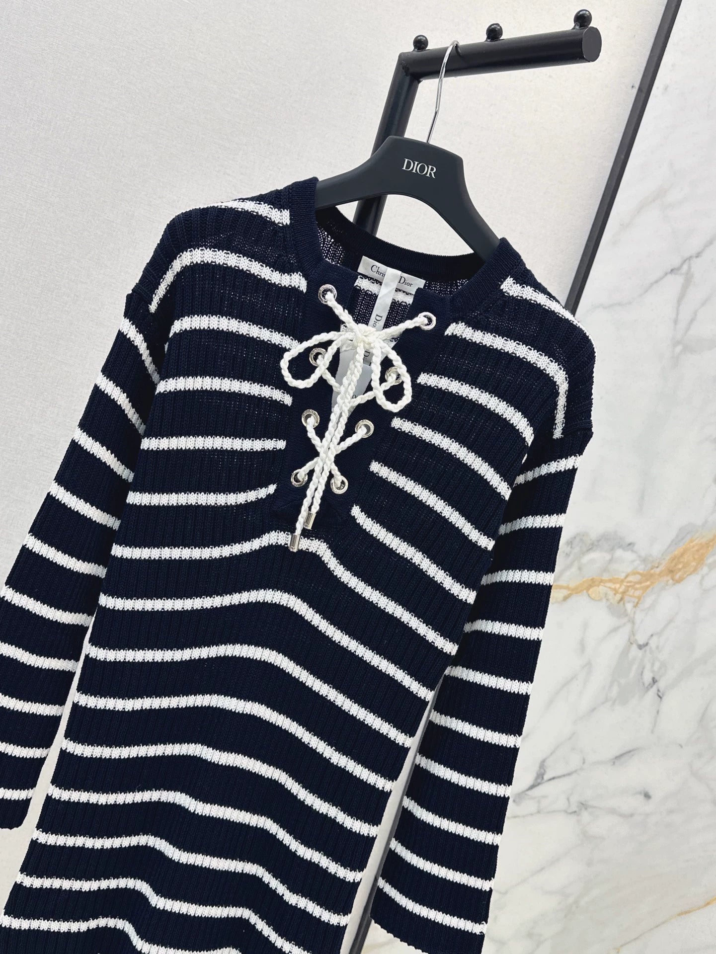 D 25 Early Autumn New Tie Striped Knitted Dress