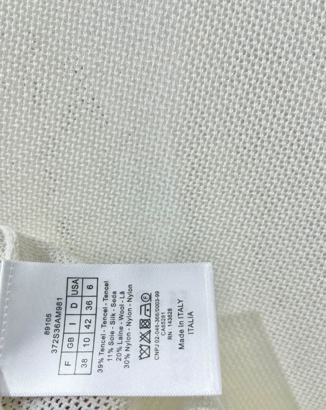 D 25 Neues Mesh-Bienenstickerei Großer Schmetterling Verdecktes Atmungsaktives Kurzarm-Strickoberteil