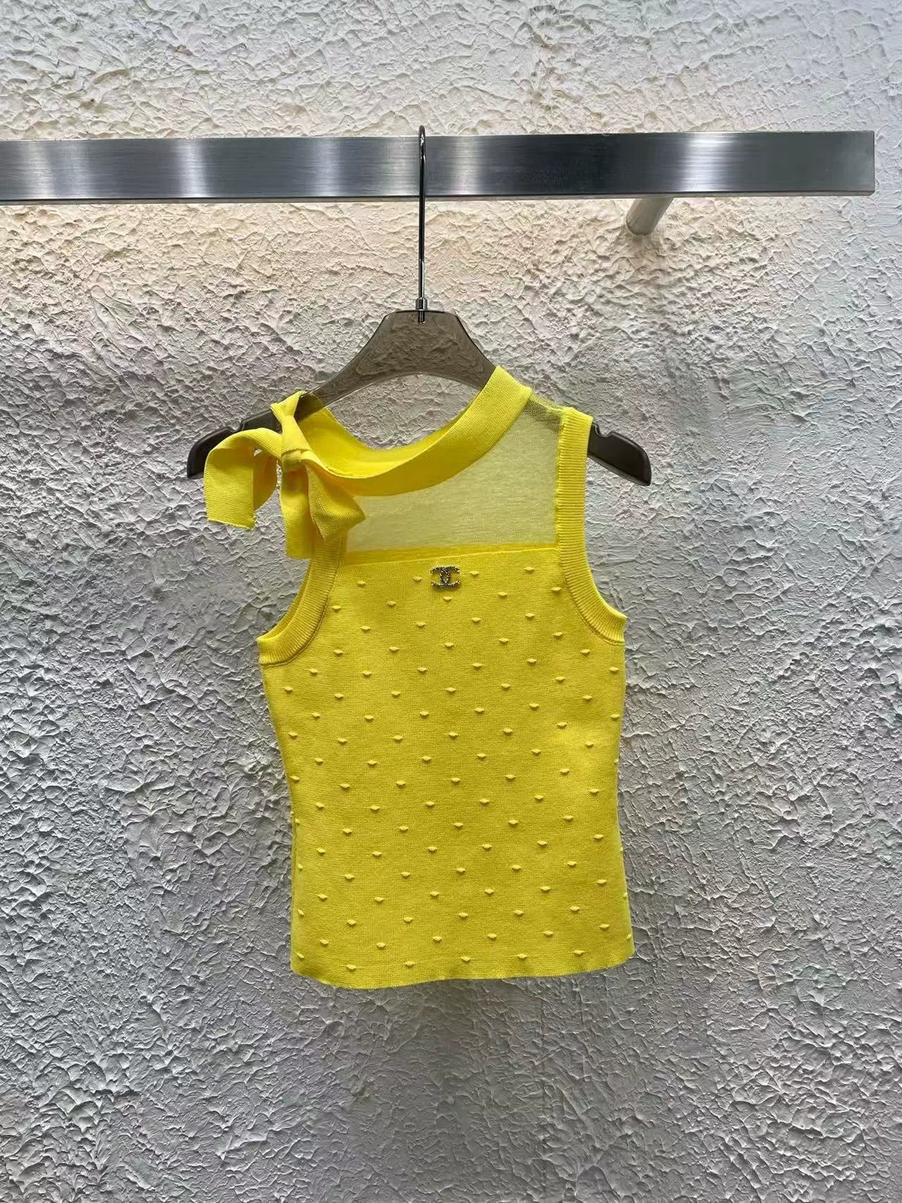 C 25 New three-dimensional pattern undershirt