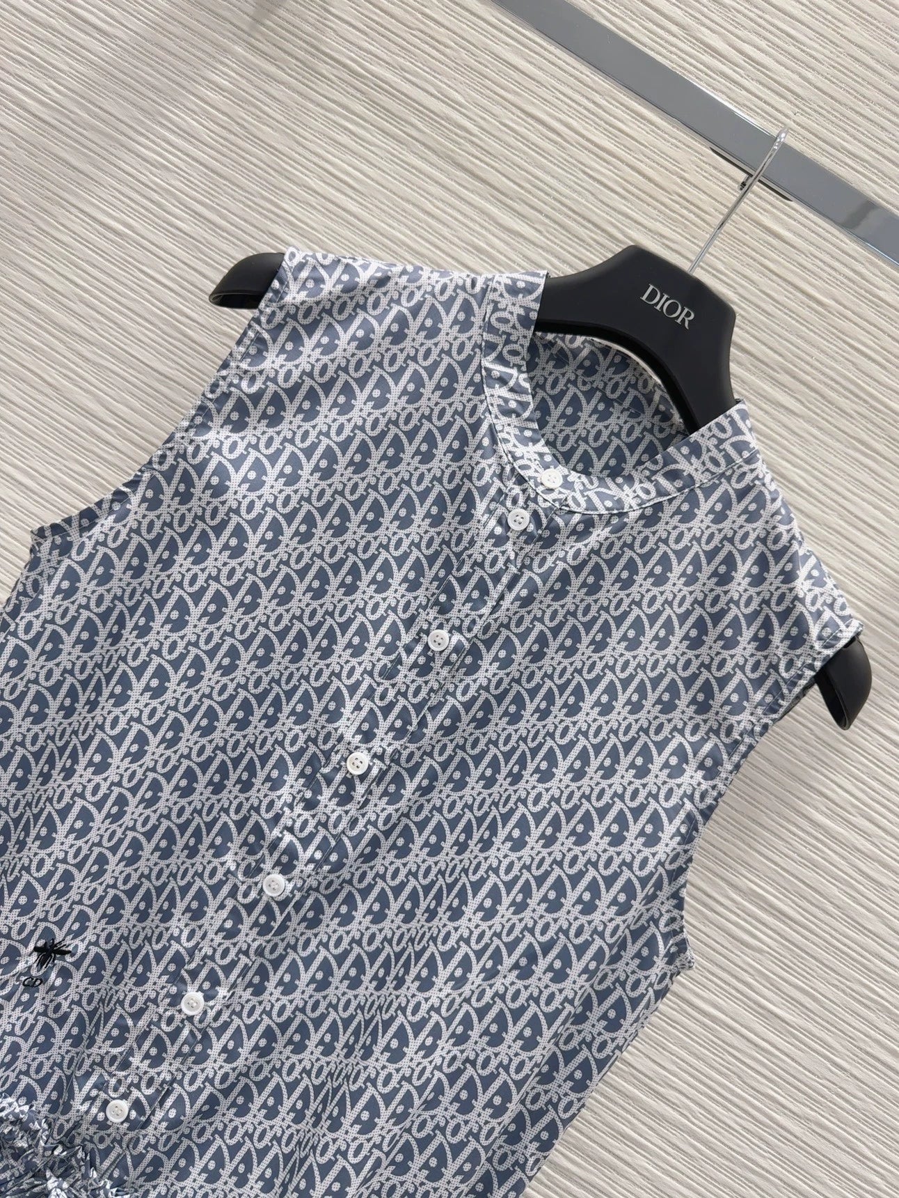 D 25 New Letter Printed Bee Embroidery Tie Sleeveless Dresses