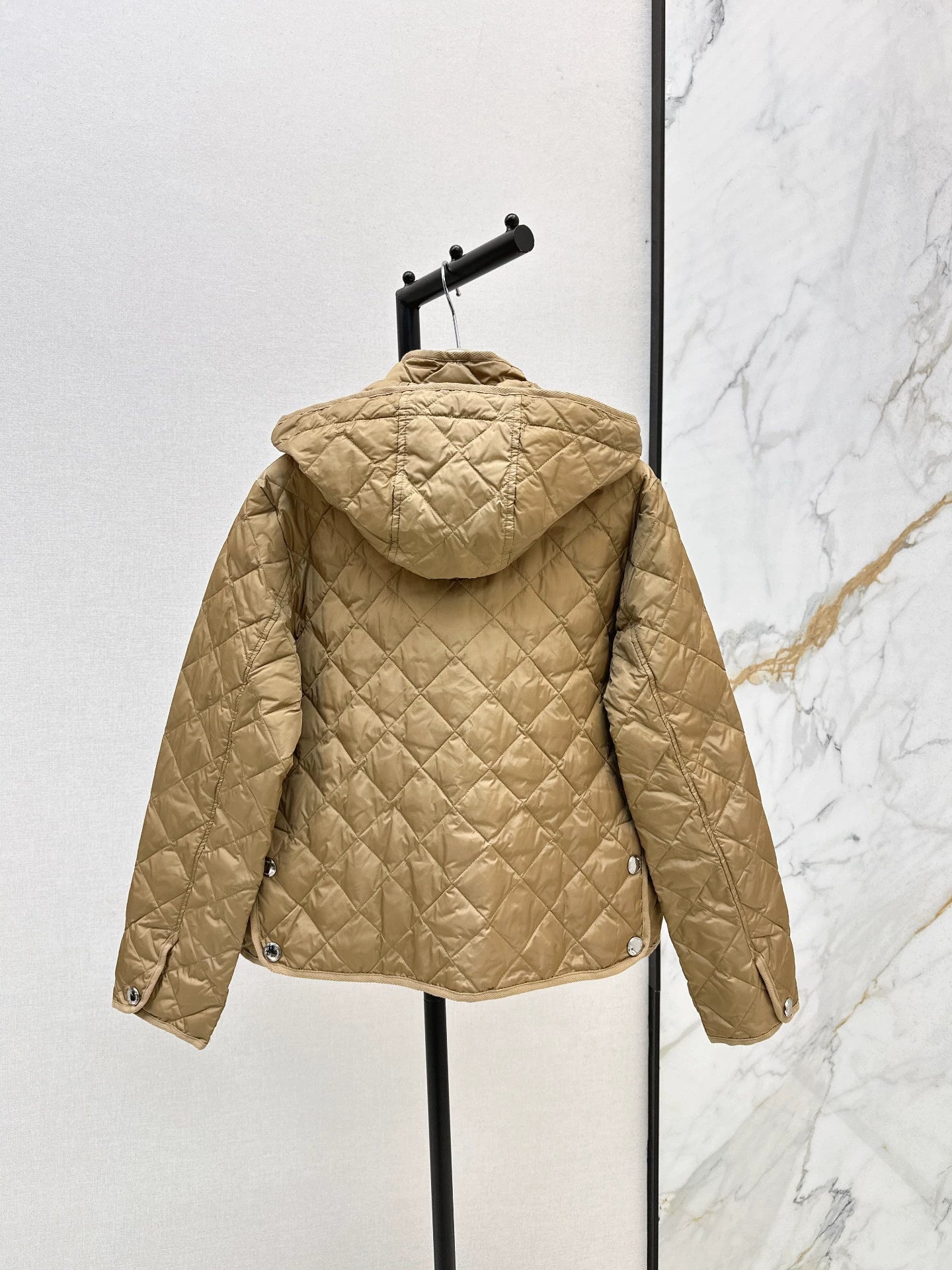 BRU 25 New Diamond Quilted Hooded Down Cropped Jacket