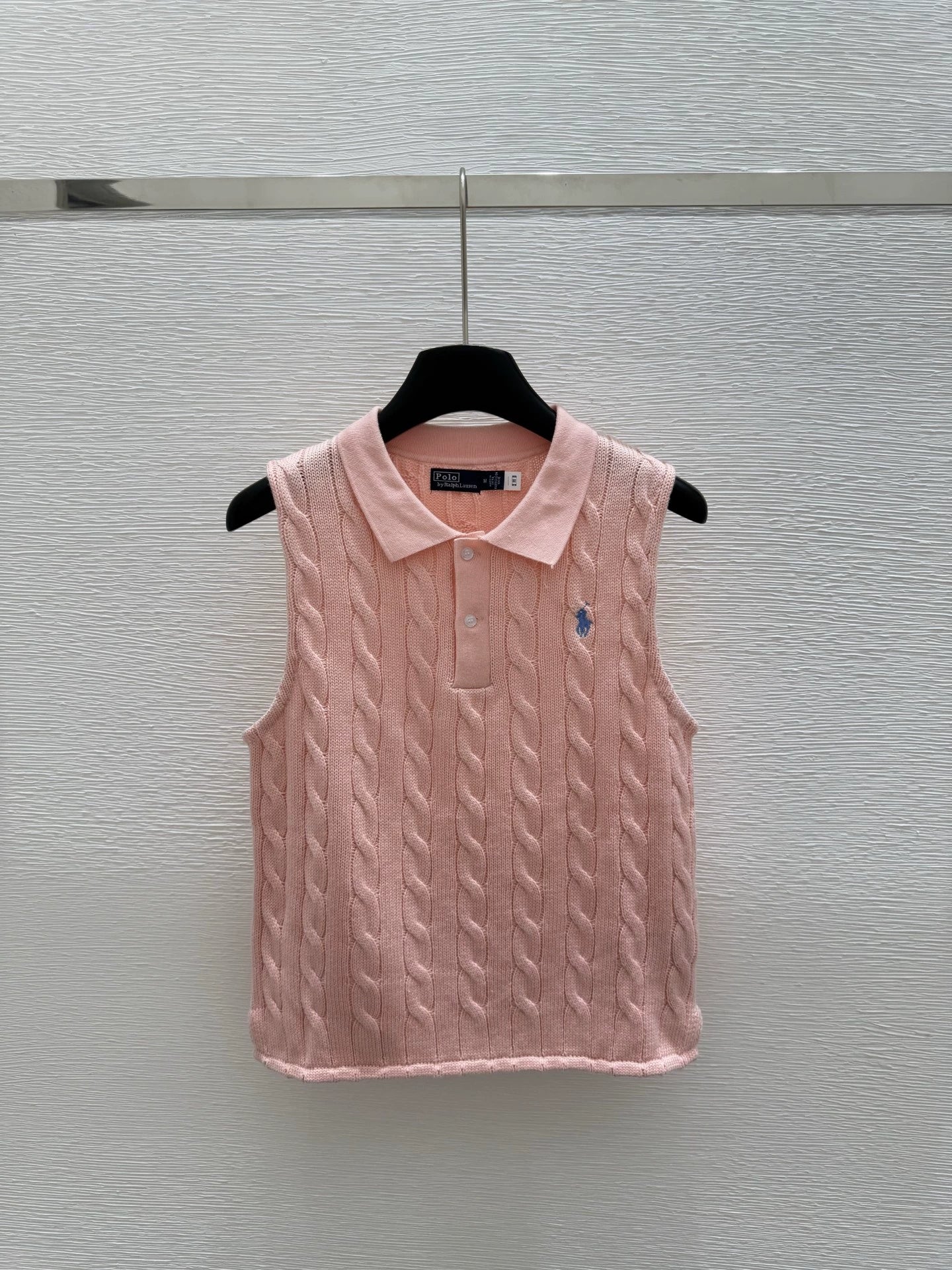 ra 25 New Embroidered Twist Lapel Sleeveless Knit Tank Top