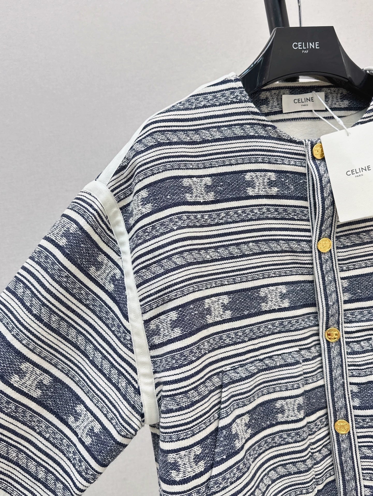 CE 25 Early Autumn New Embroidered Jacket