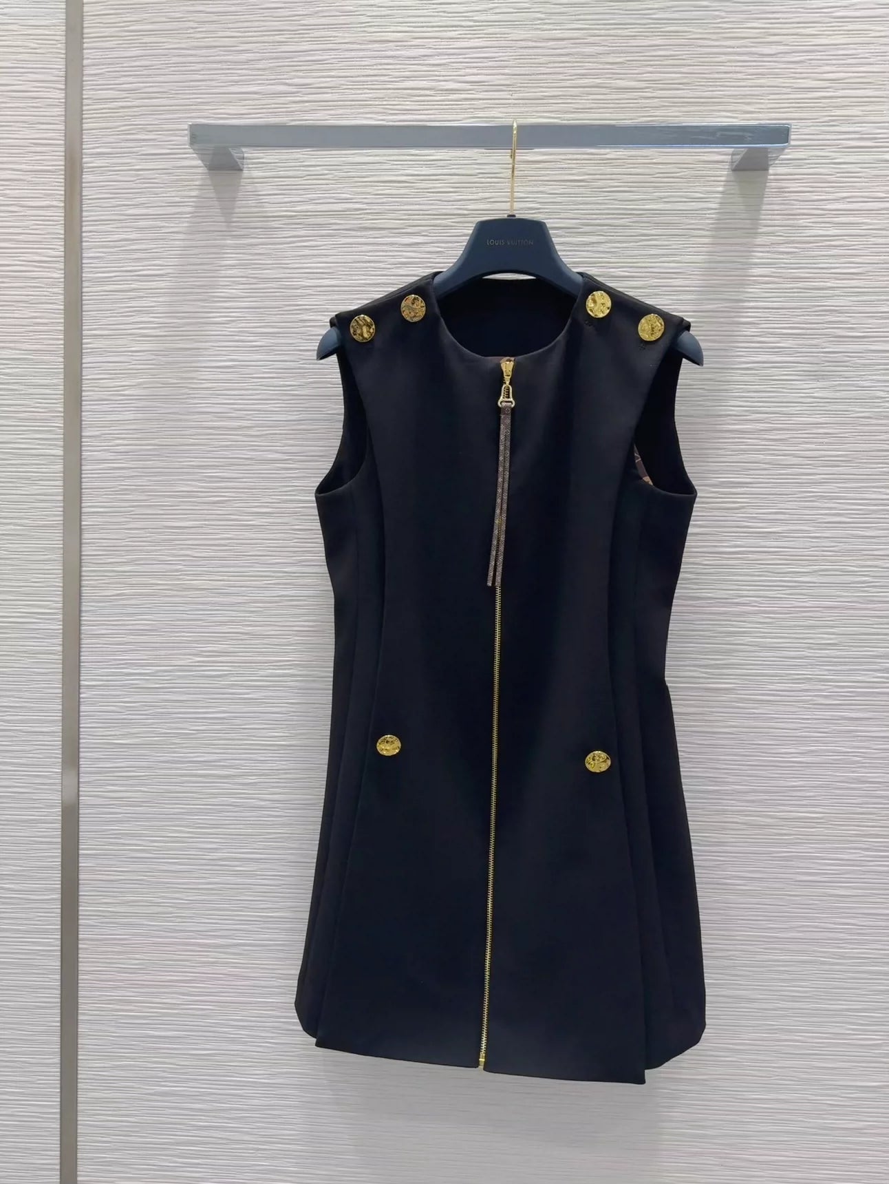 L 25 New Button Zipper Sleeveless Dresses