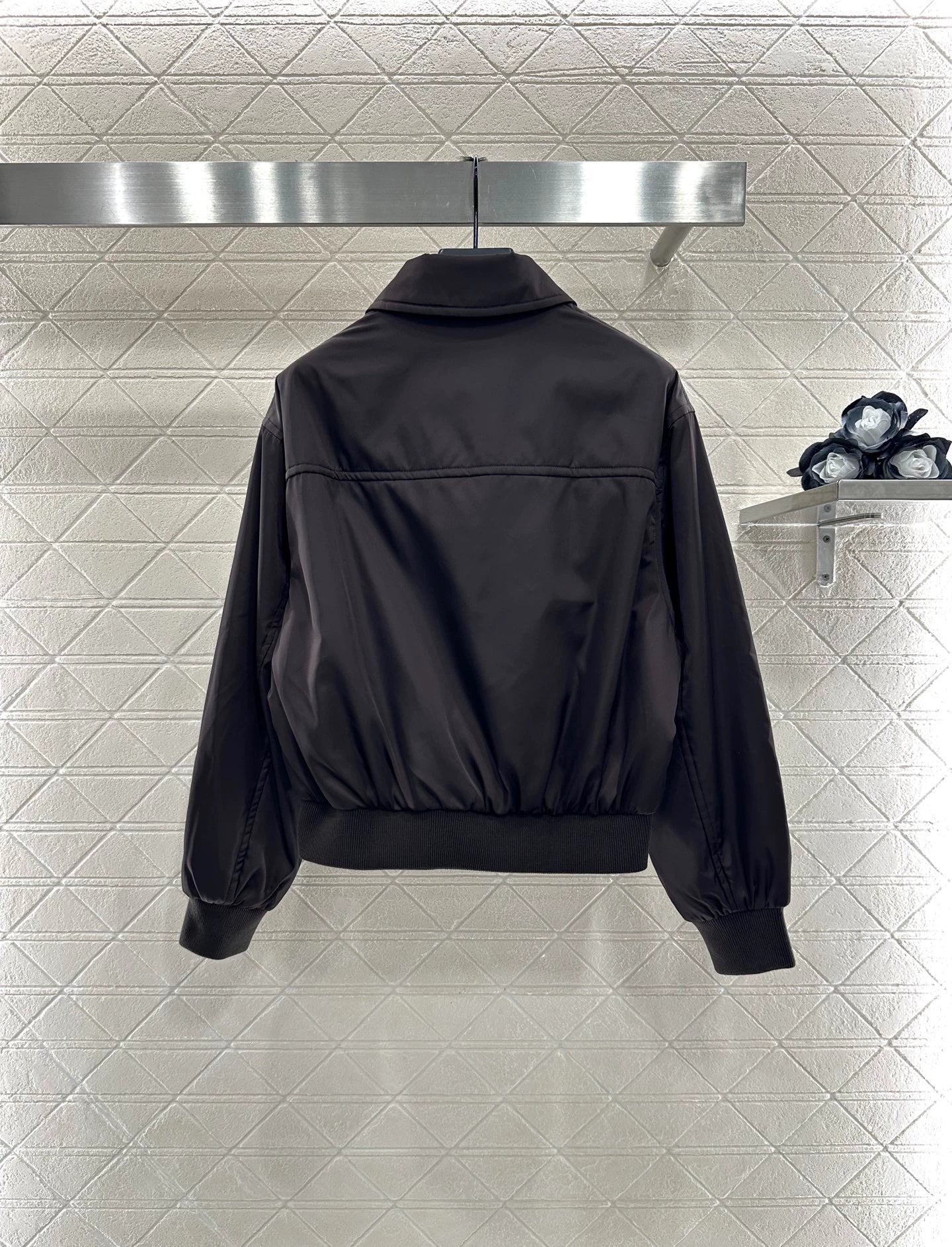 P 25 Zippered padded jacket