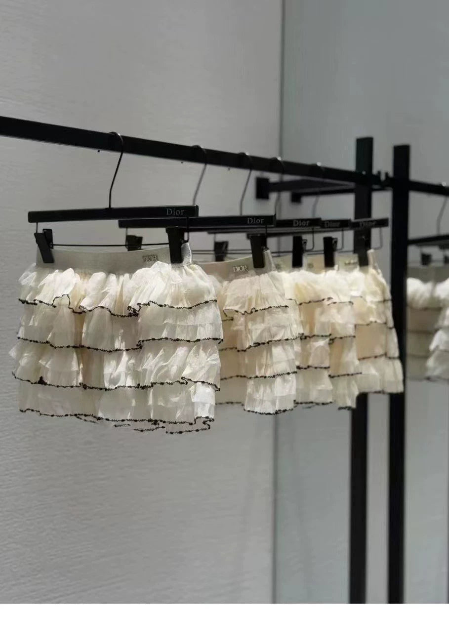 D 25 Popular puffy skirt