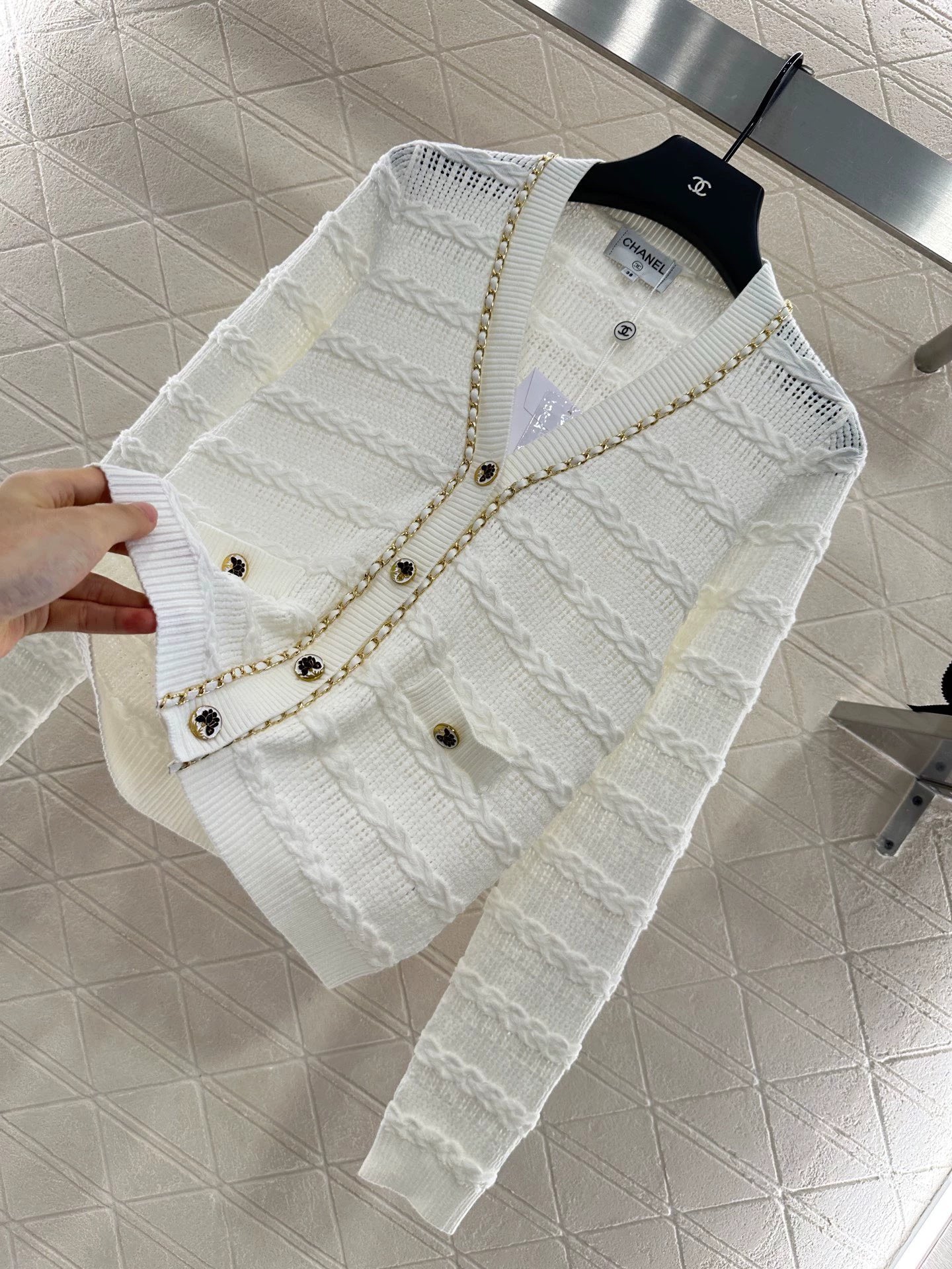 C 25 Cable-knit cardigan