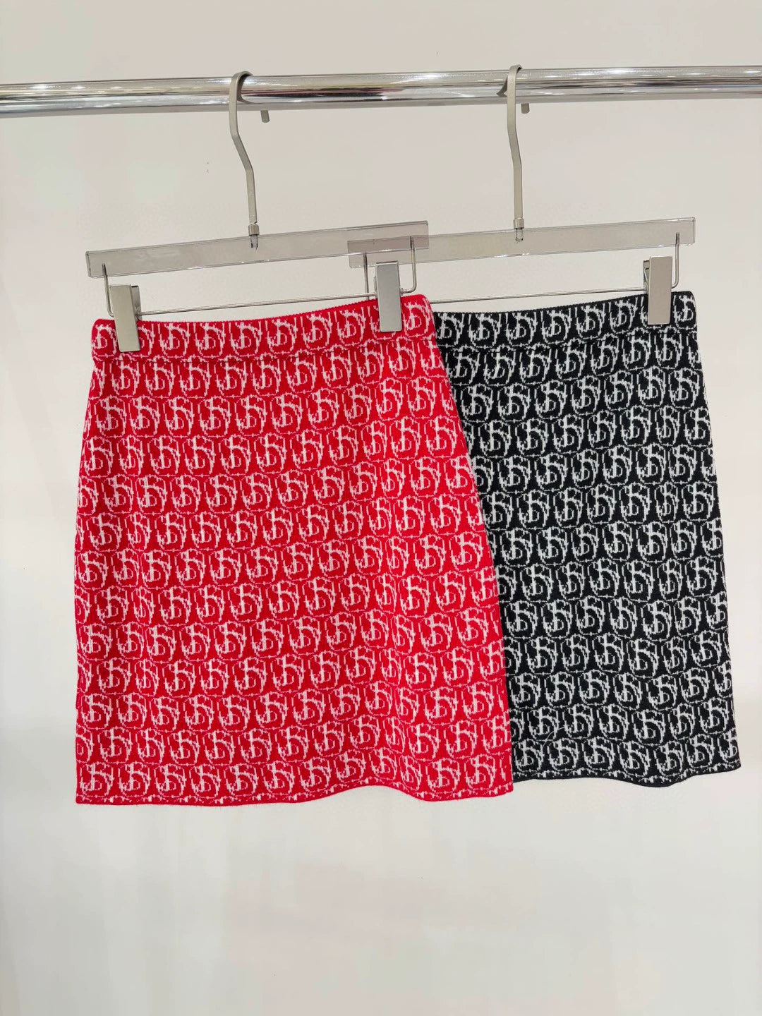 Bu 25 Early spring new round neck letter logo jacquard full print half skirt