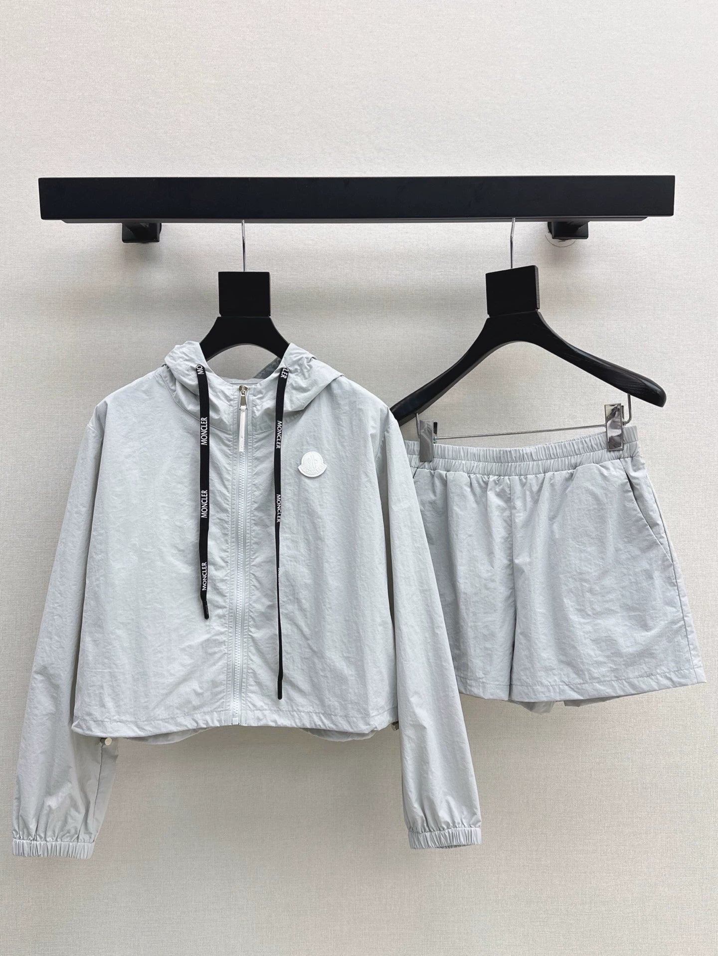 Mo 25 Spring/Summer New Sun Protection Set Hooded Jacket + Shorts(white black gray)