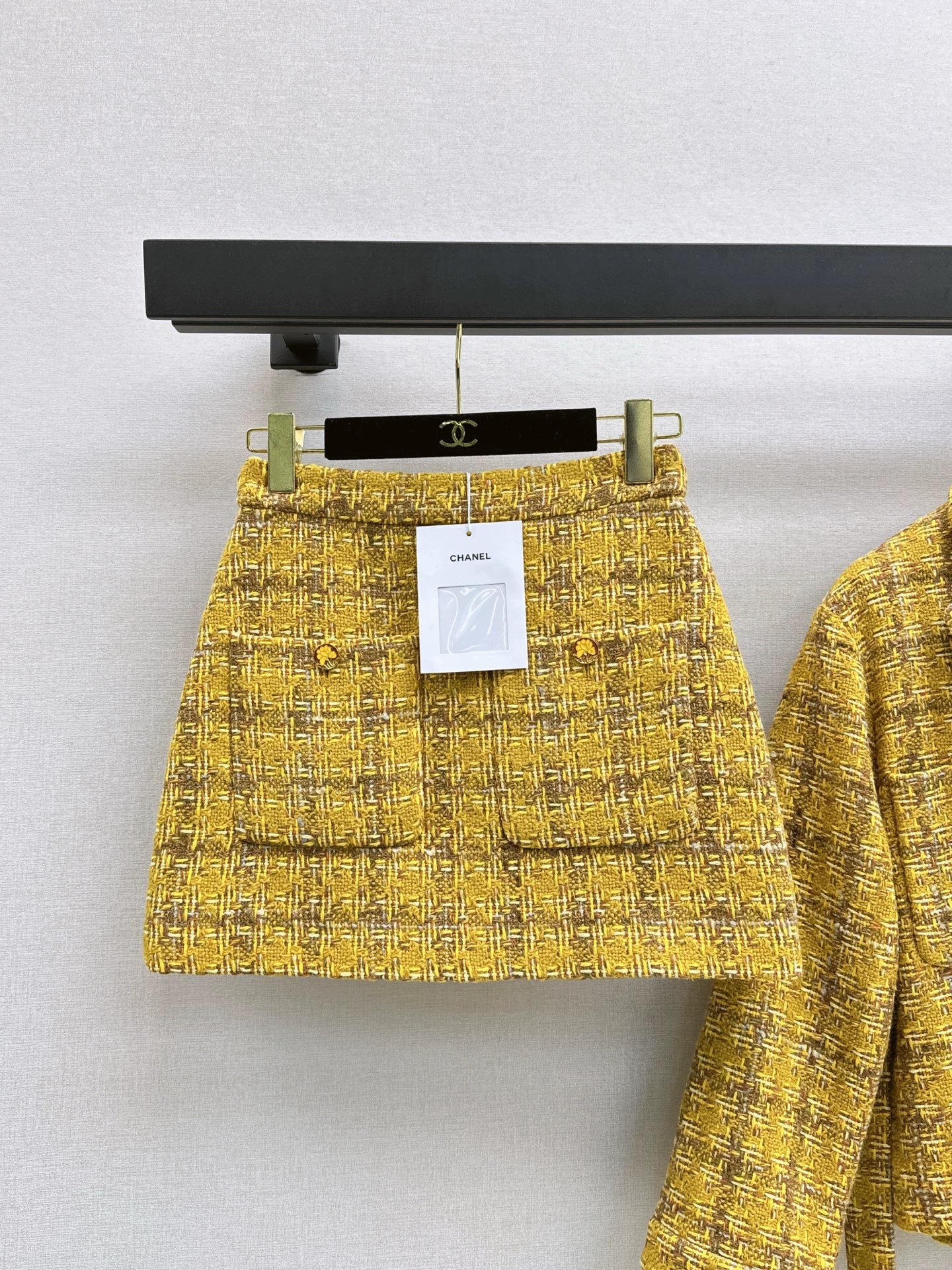 C 25 Yellow tweed skirt + jacket suit