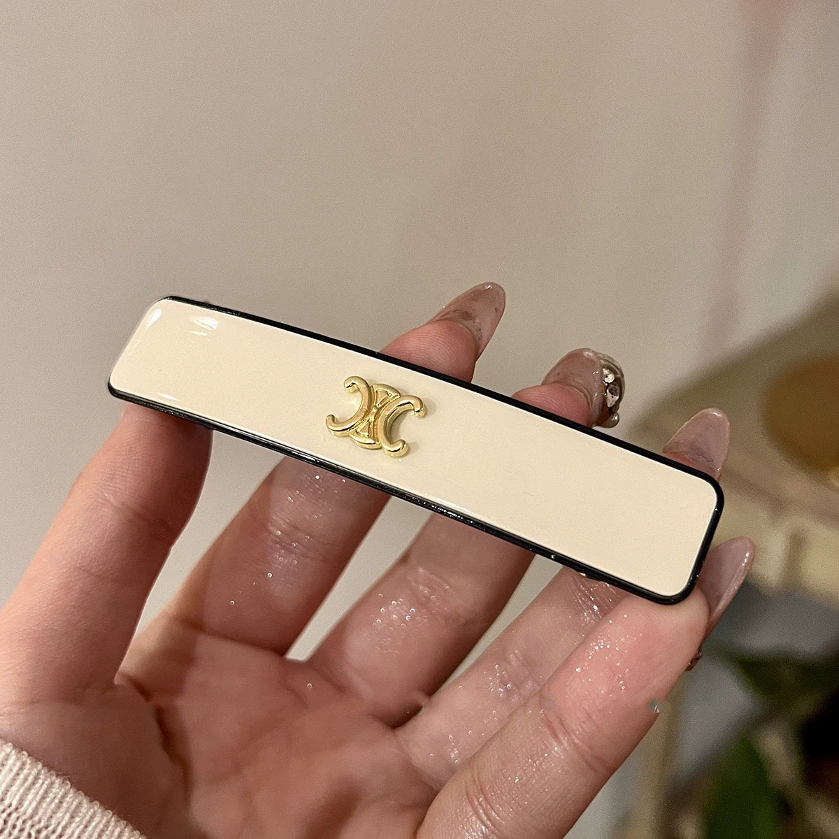 CE 25 Spring clip hairpin