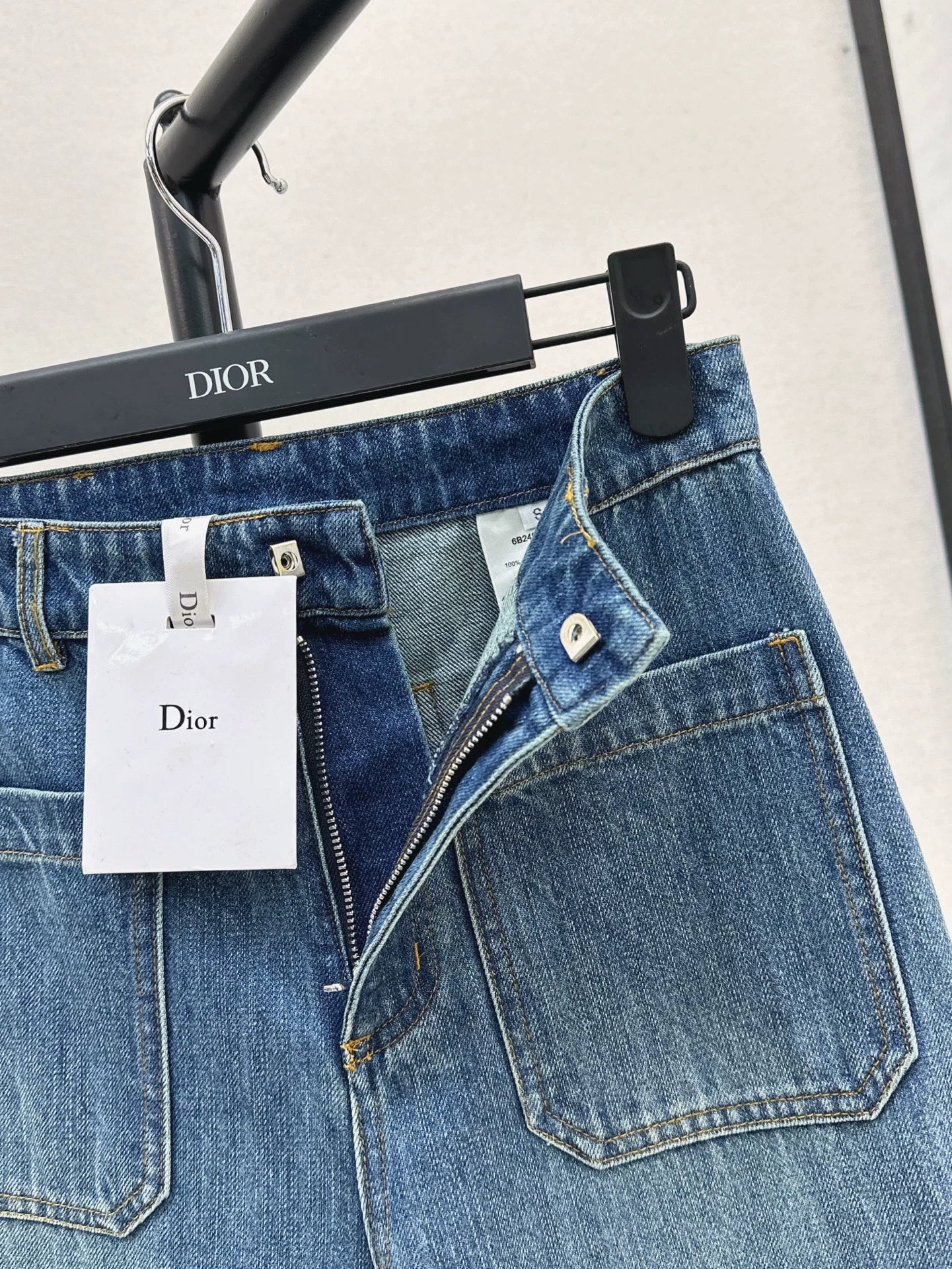D 25 Spring/Summer New Wide Leg Jeans