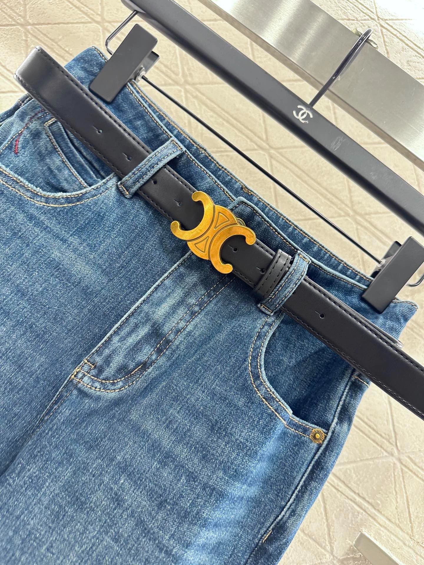 Ce 25 Hourglass Vintage Jeans (with belt)