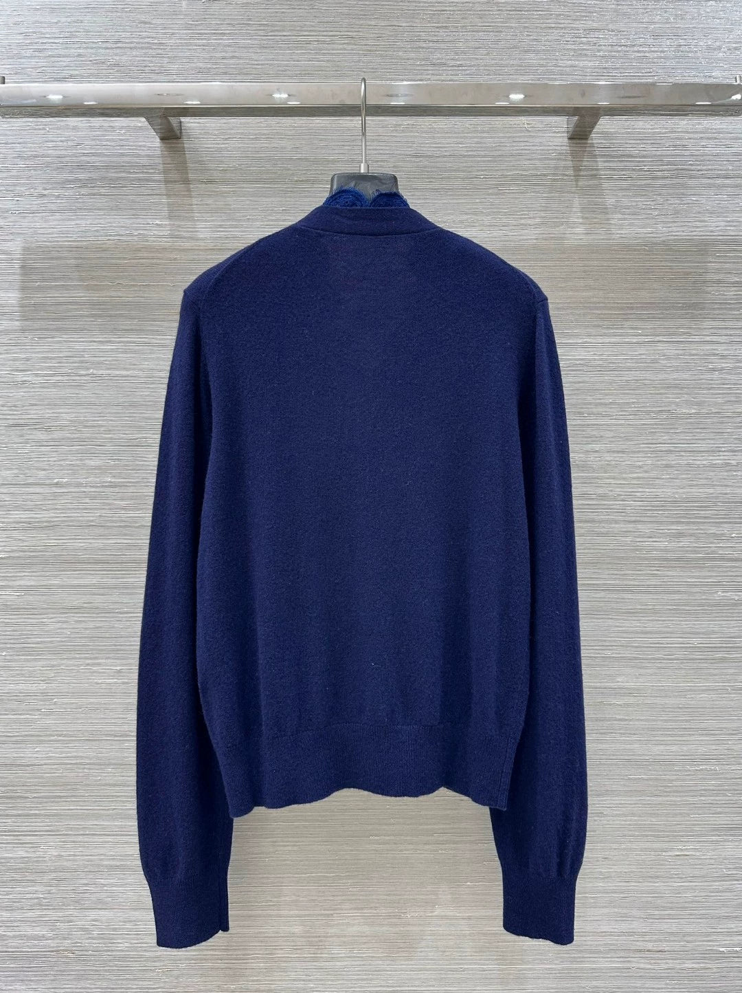 H 25 new style neckline lace design classic V-neck cashmere cardigan