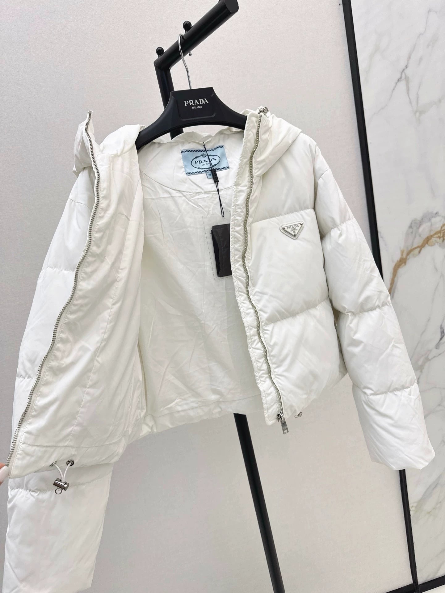 P 25 Bread Short Hooded Down Jacket