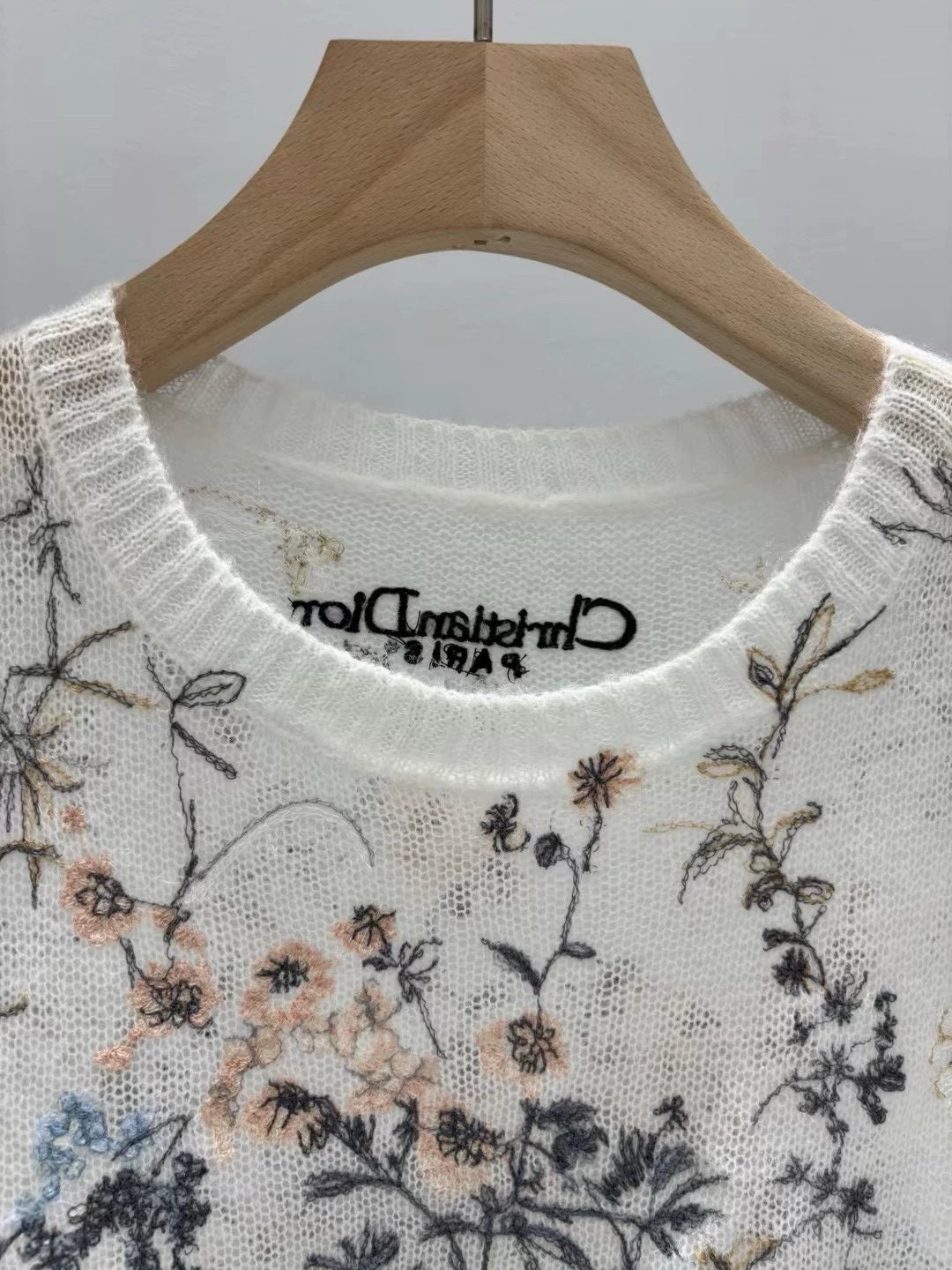 D 25 Early Autumn New Short Sleeve Knitted Thin Top