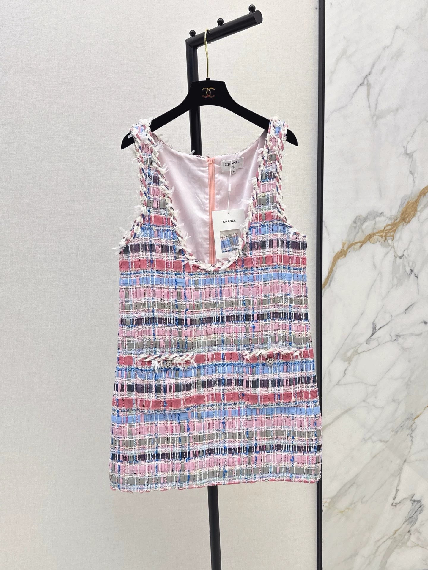 C 25 Spring/Summer New Sleeveless Dresses