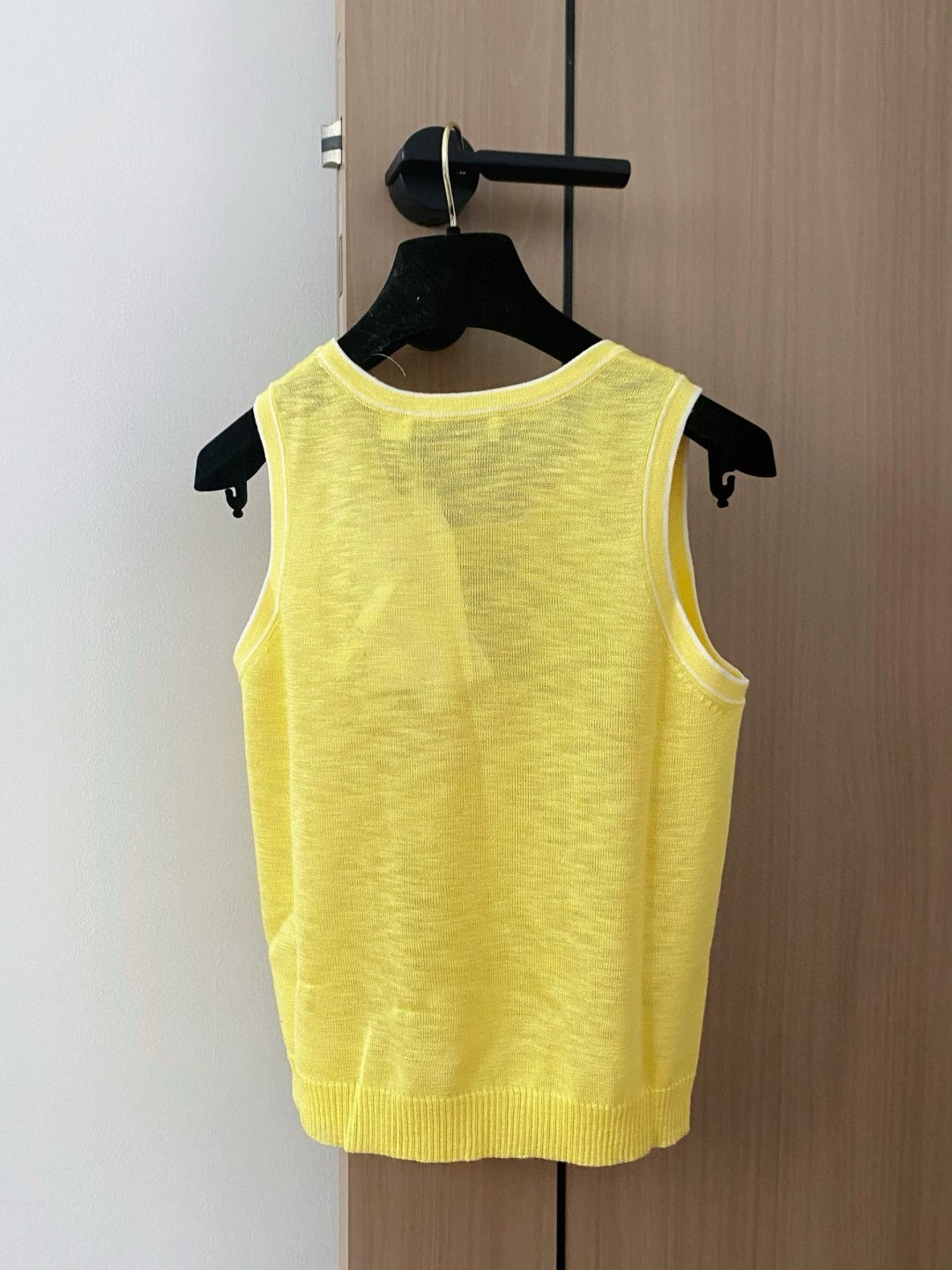 D 25 New Color Clash Star Stripe Crew Neck Sleeveless Knit Tank Top(white sapphire blue yellow )