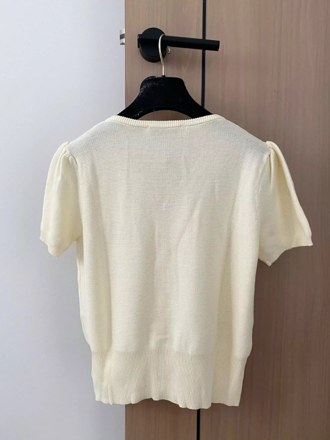 M 25 new color collision letters V-neck knit cardigan short sleeve