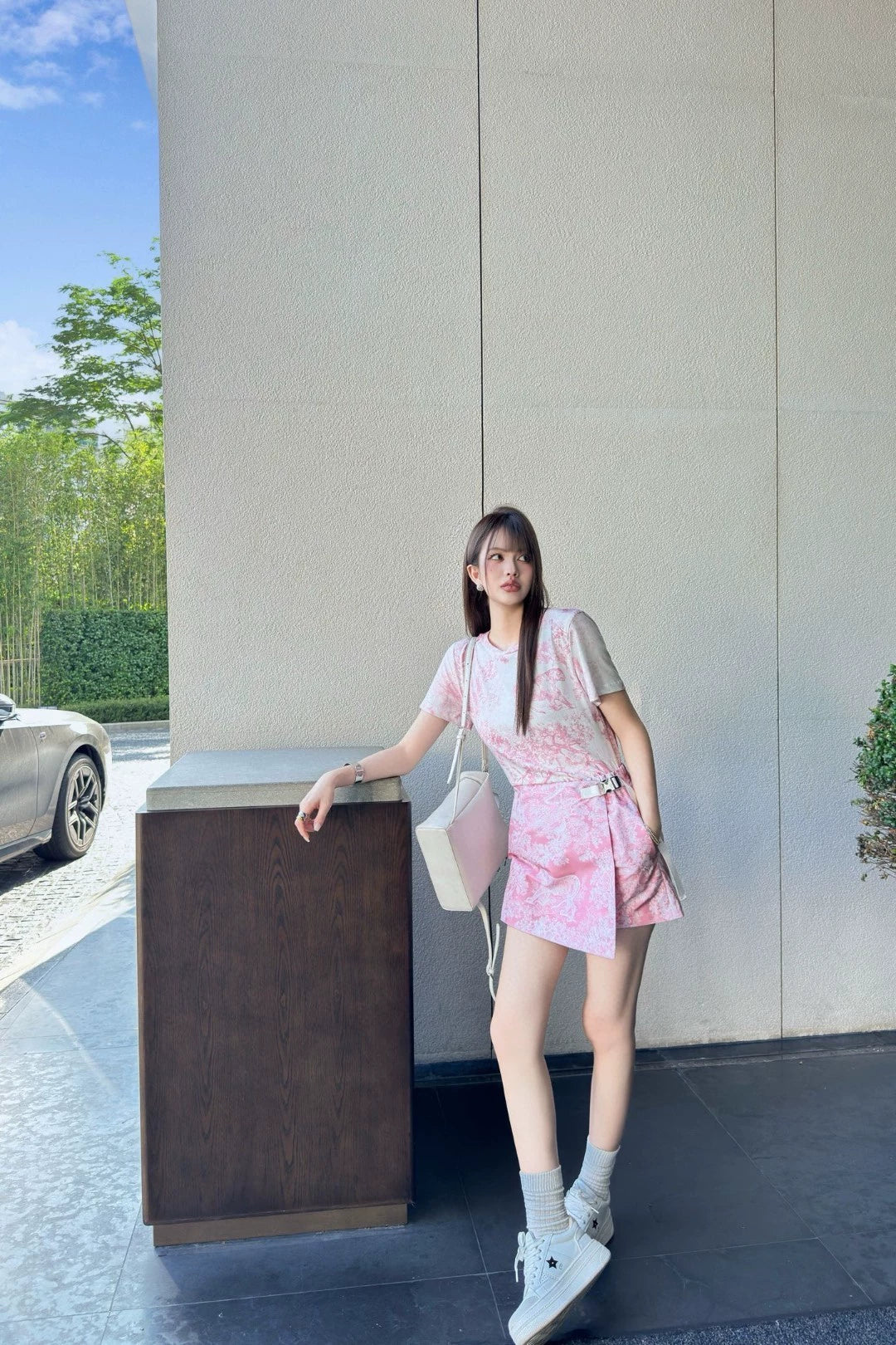 D 25 New Animal Jungle Printed Button Down Dress Pants