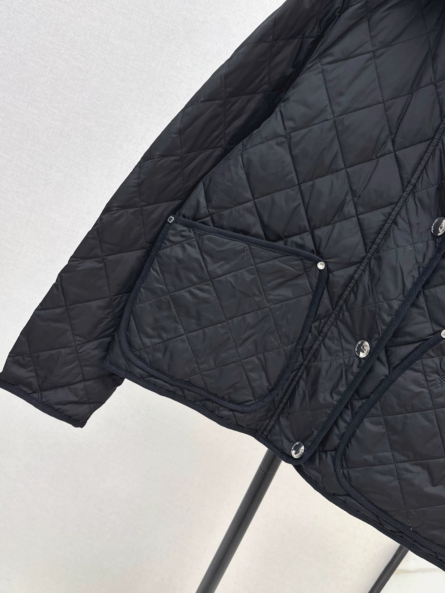 BRU 25 New Diamond Quilted Hooded Down Cropped Jacket