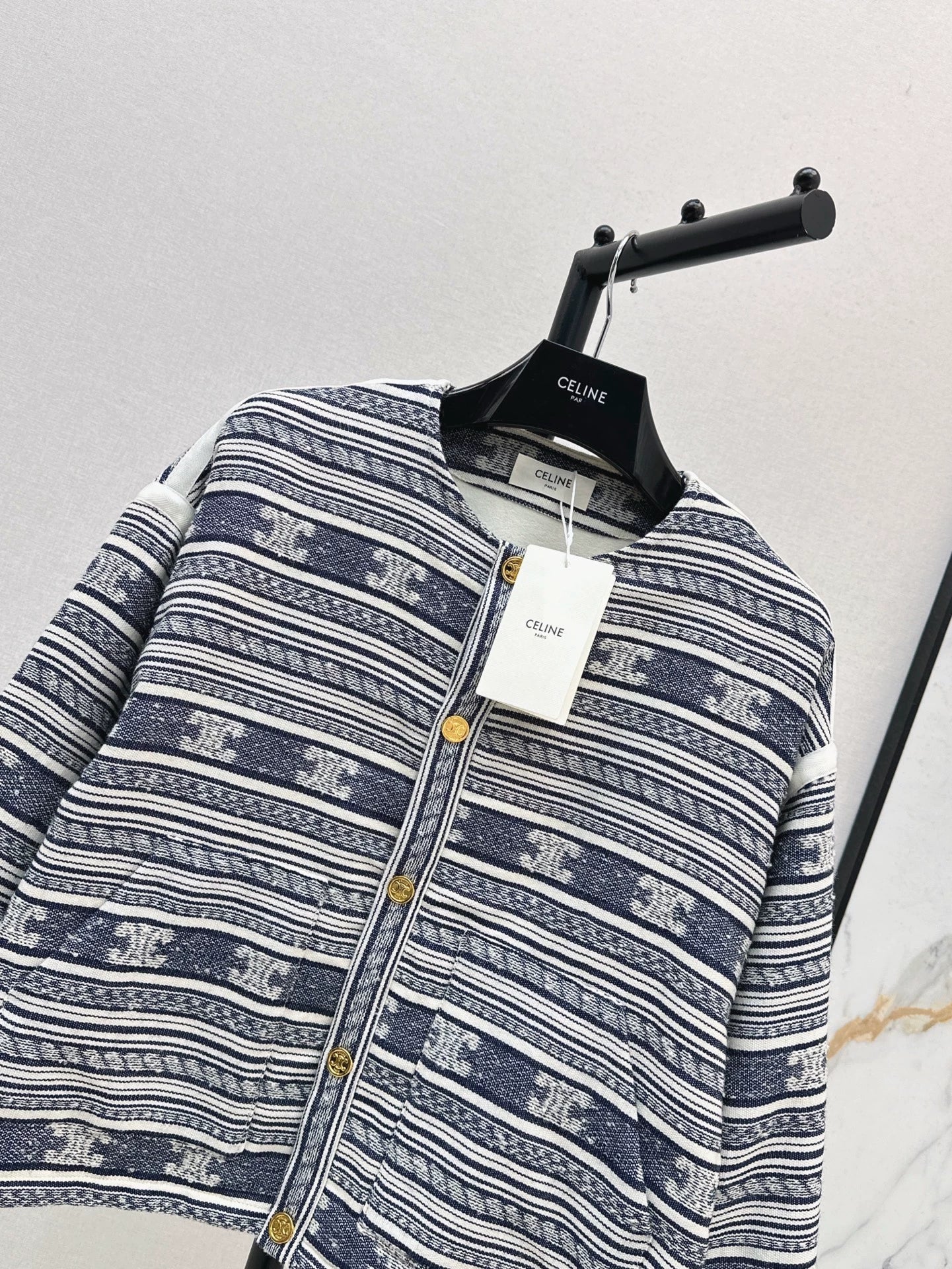 CE 25 Early Autumn New Embroidered Jacket