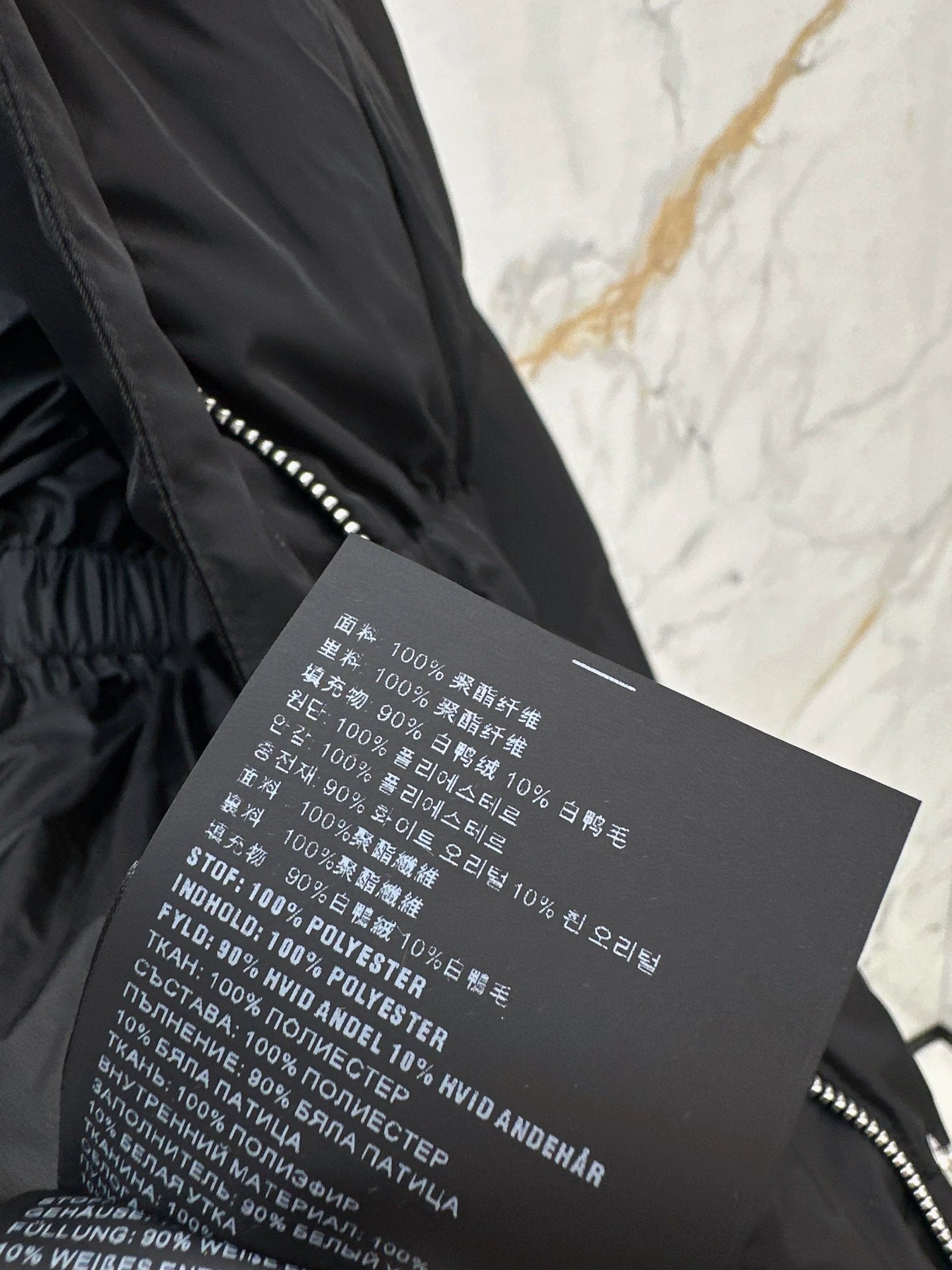 P 25fw Hooded slim-fit mid-length down jacket (with waist bag)