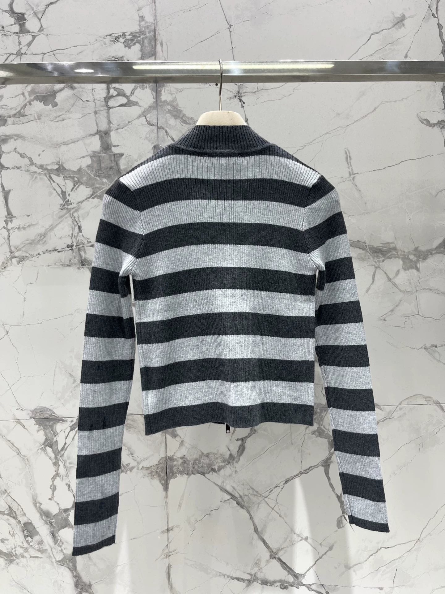 M 25 new logo contrast stripe zipper long sleeve knitted cardigan