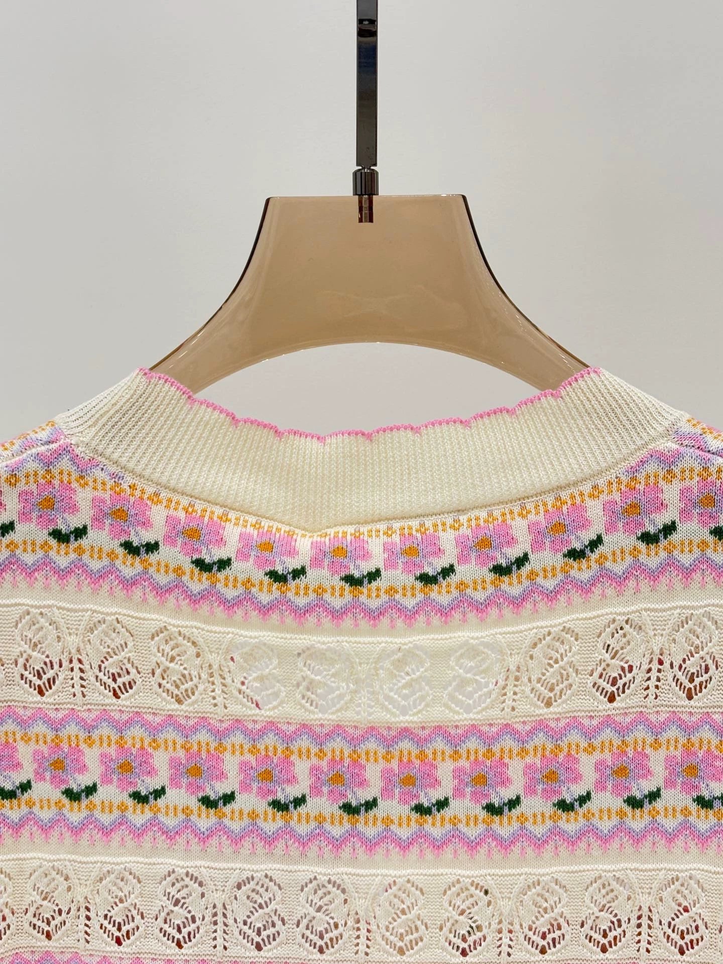 C 25 spring and summer new round neck striped hollow print knit cardigan