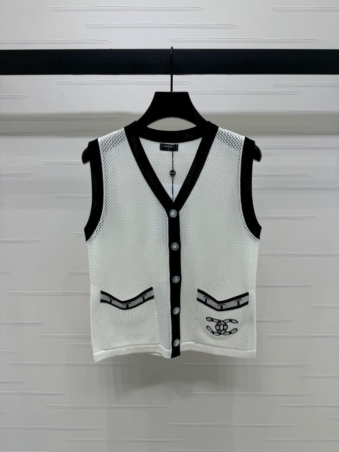 C 25ss summer new embroidered letter V-neck hollow vest