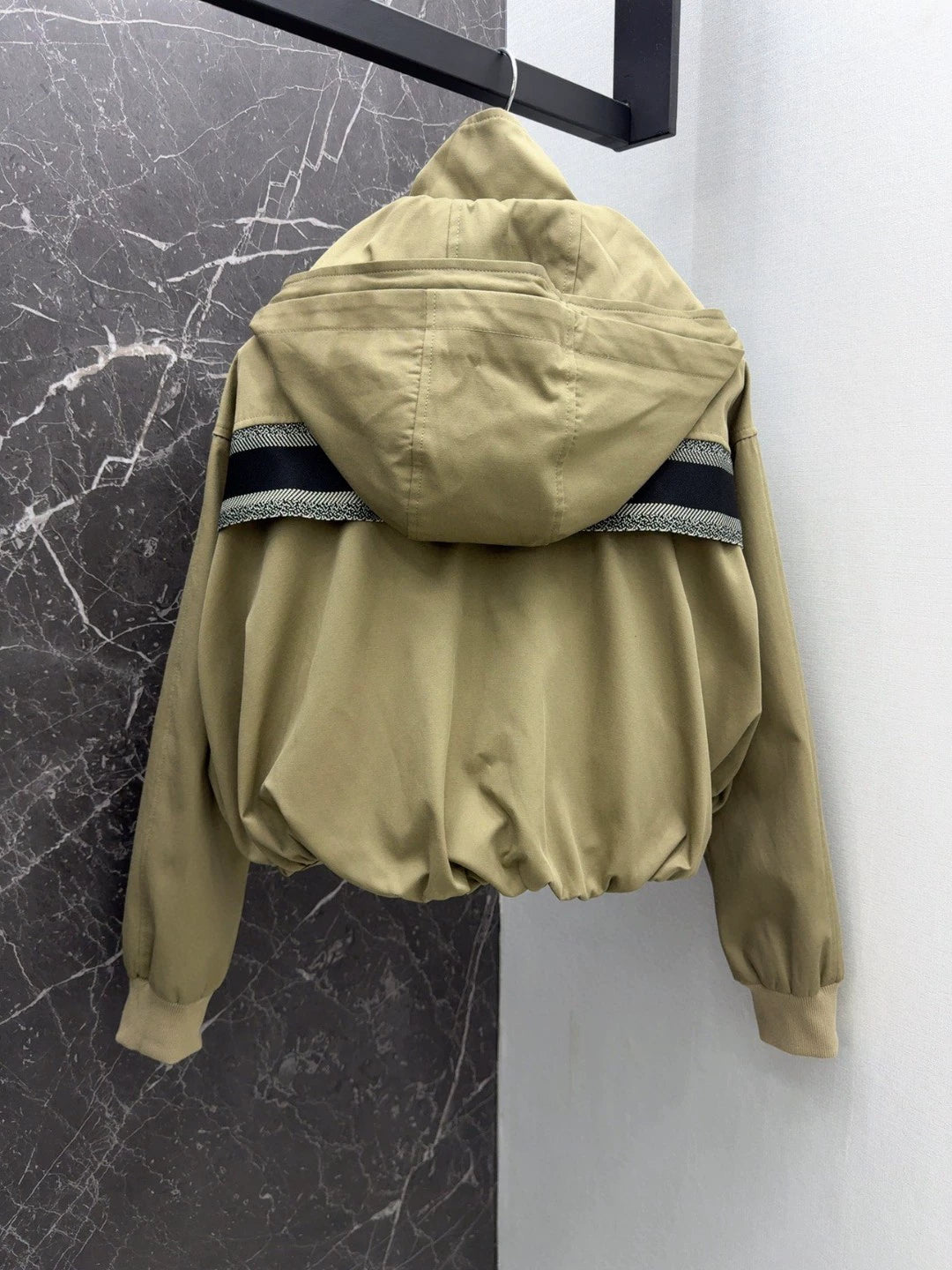 D 25 Neue klassische kurze Windjacke mit Kapuze